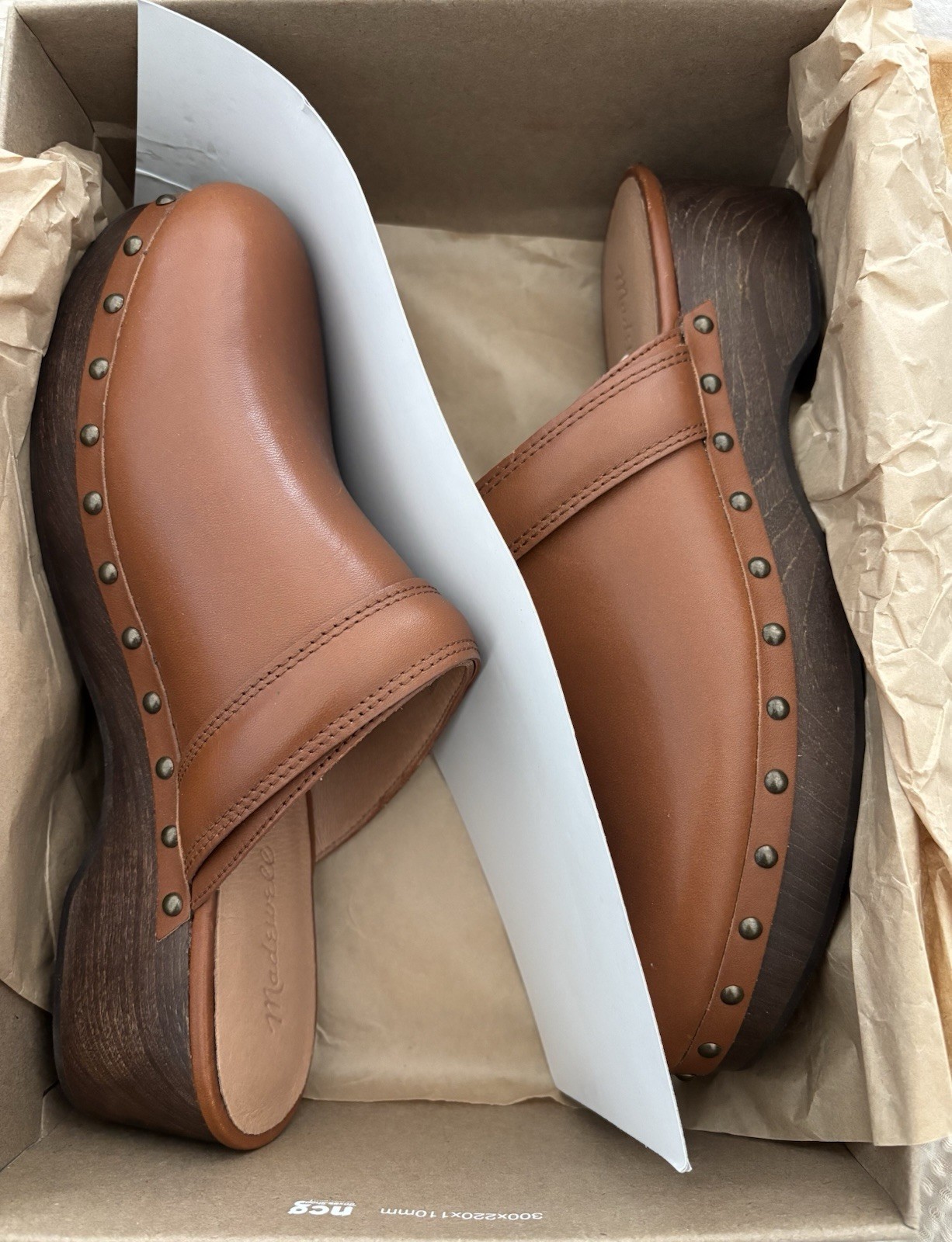 New with Box Madewell Leather Clogs, English Saddle brown, Women’s Size 9