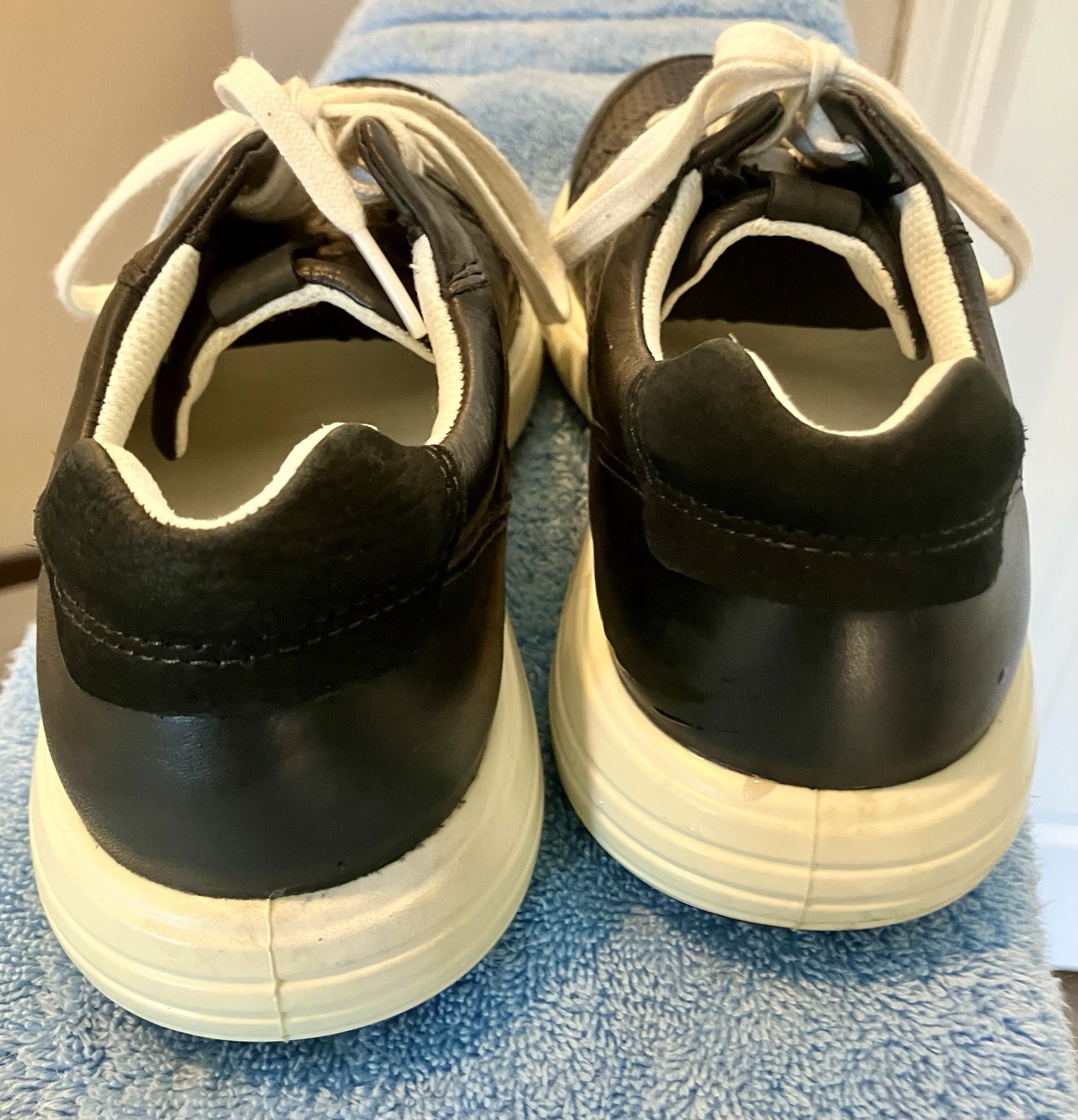 Ecco Woman’s Shoes Size 7 Extra Wide