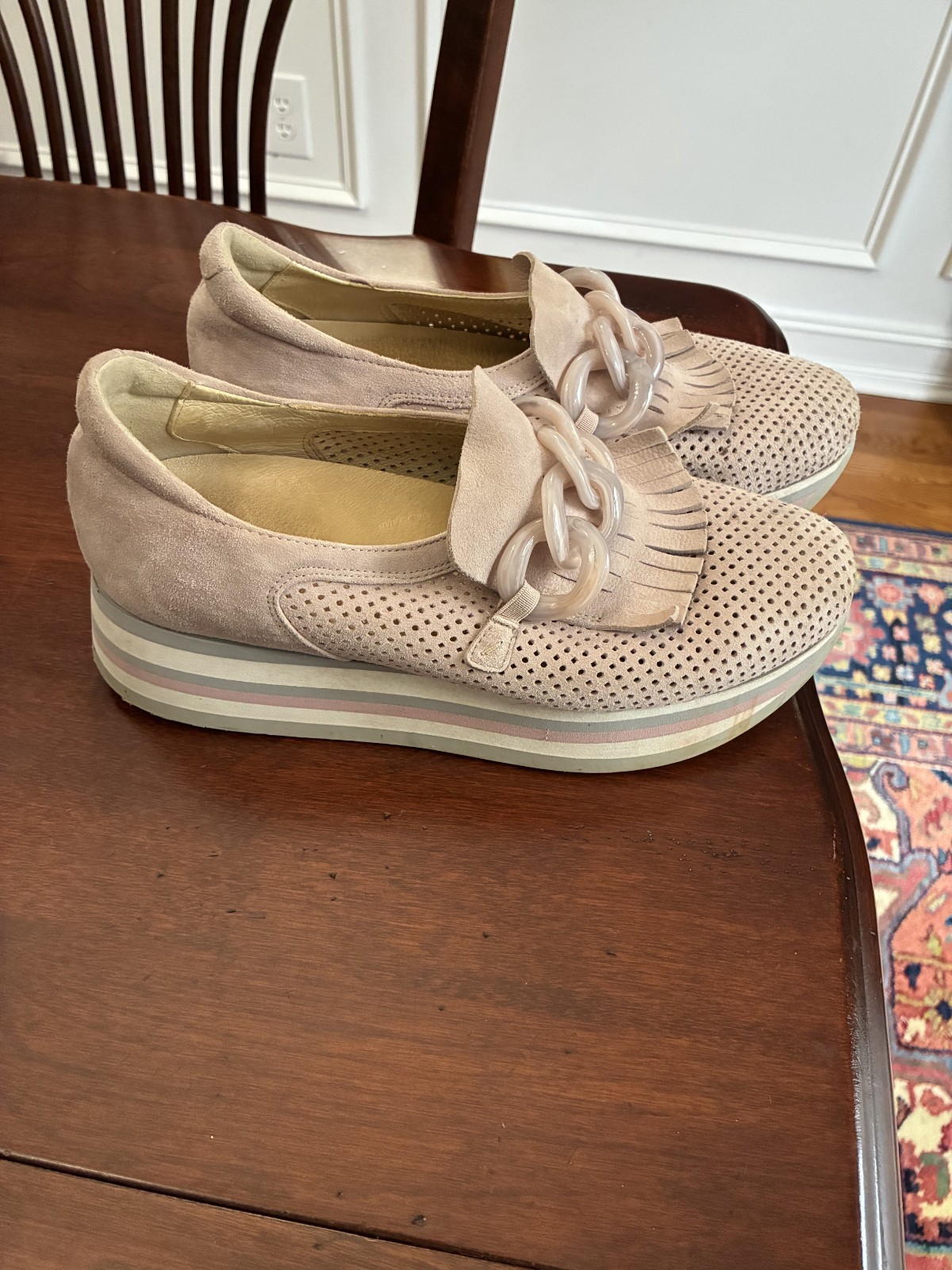Women’s Softwaves Caddie 38.5 US 8 Beige Suede Arch Support Platform Sneakers