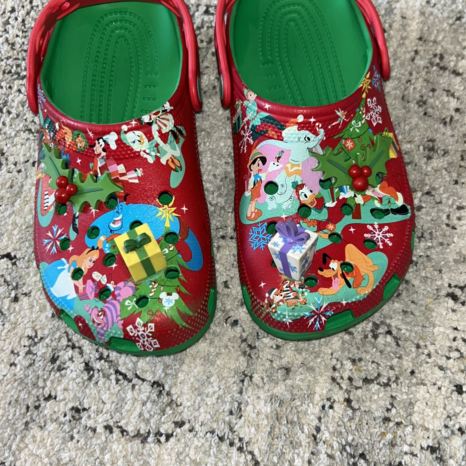 Disney Parks Christmas Holiday Mickey & Friends Adult Crocs Christmas M5/W7 2023