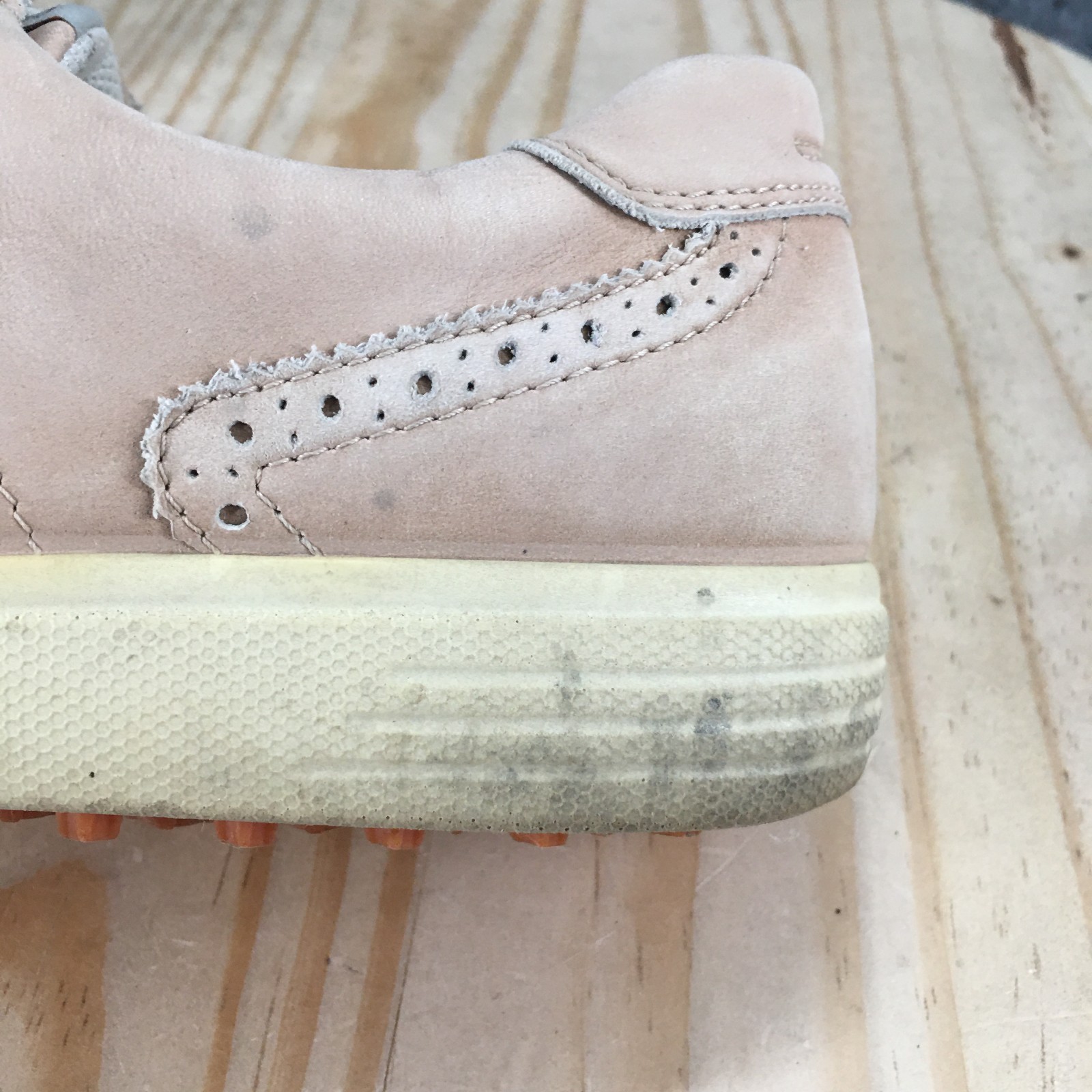 ECCO Shoes Womens 39 Hybrid Golf Sneakers Wingtip Pink Leather Round Toe Low Top