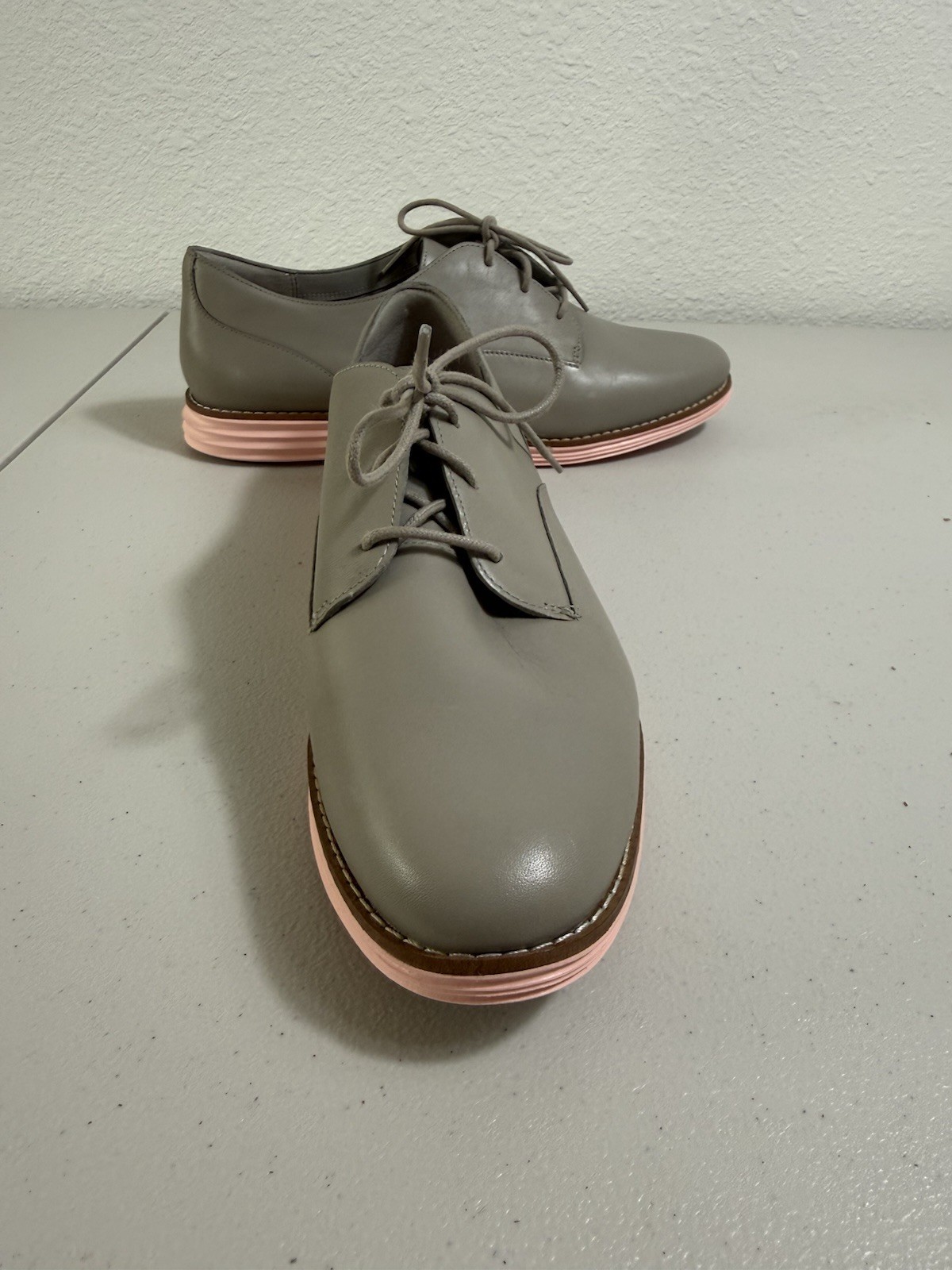 Cole Haan Original Grand Oxford Women’s 9.5B Gray Leather Pink Sole W17145 New