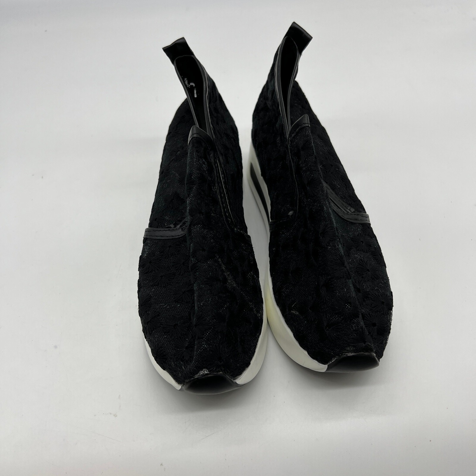 Fashion Sneakers Embroidery Floral Mesh Air Lace Slip On Black Size 8US /39CN