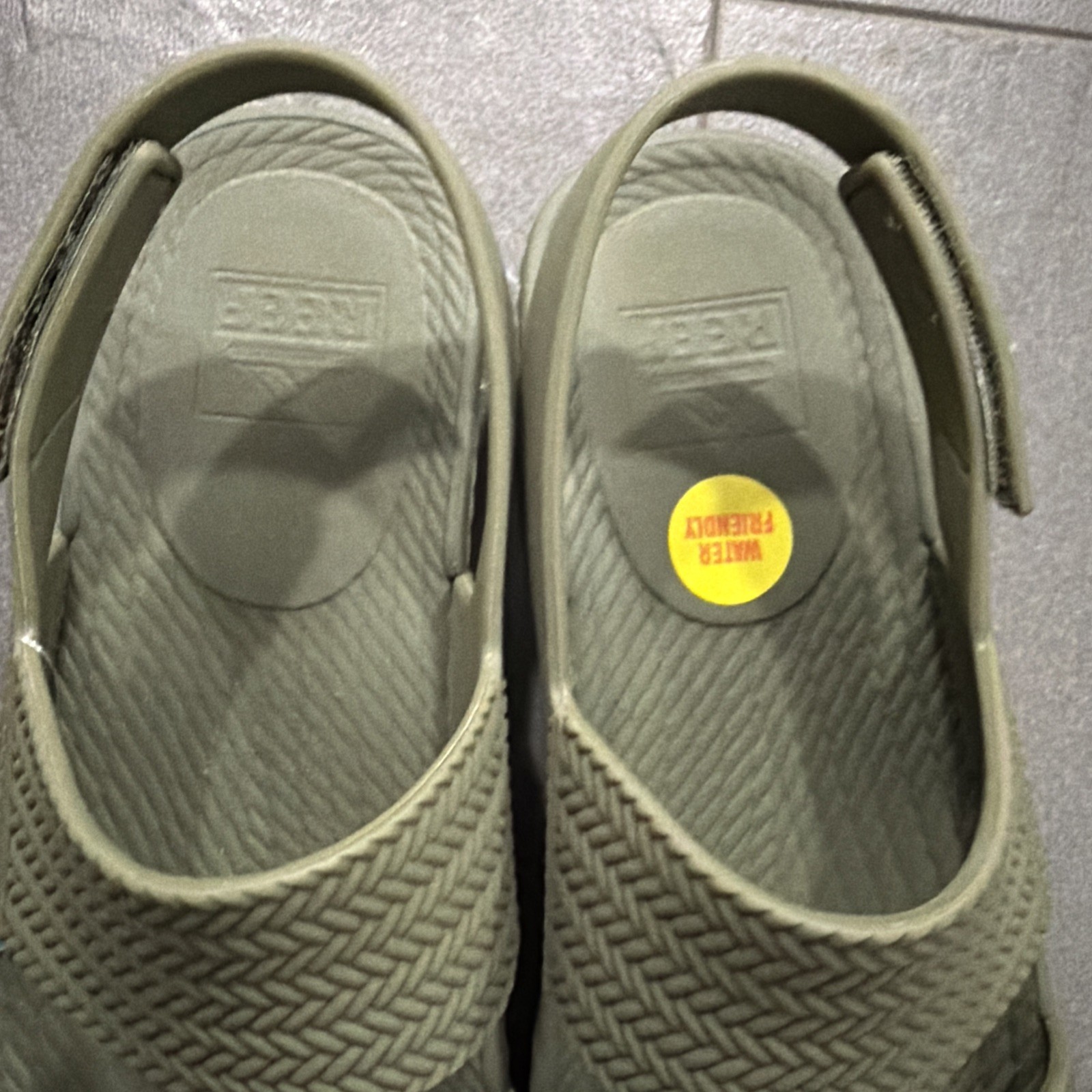 Reef Water Vista Sandals Womens Beach Outdoor Comfort Summer Olive Green Size 6