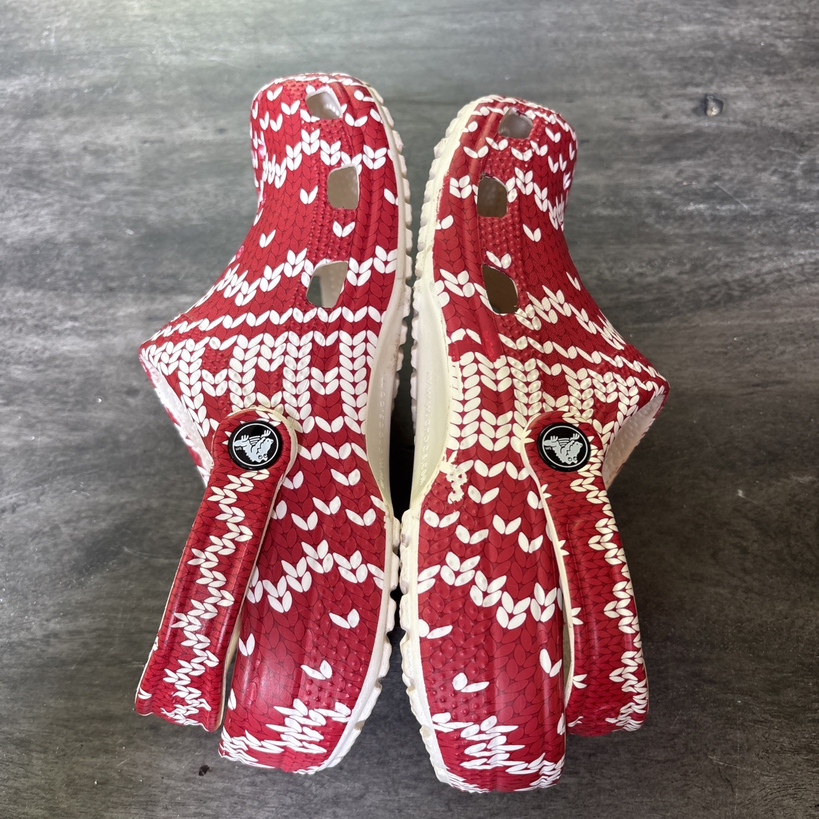 Crocs Graphic Classic Clogs Holiday Christmas Sweater Print Unisex Shoes W 7 M 5