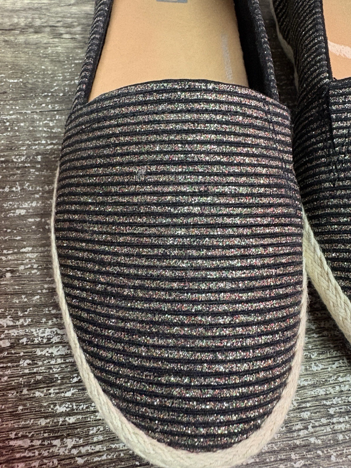 Fitflop Women’s Slip On Sneakers Black/ Glitter Stripe Size 6 Loafers
