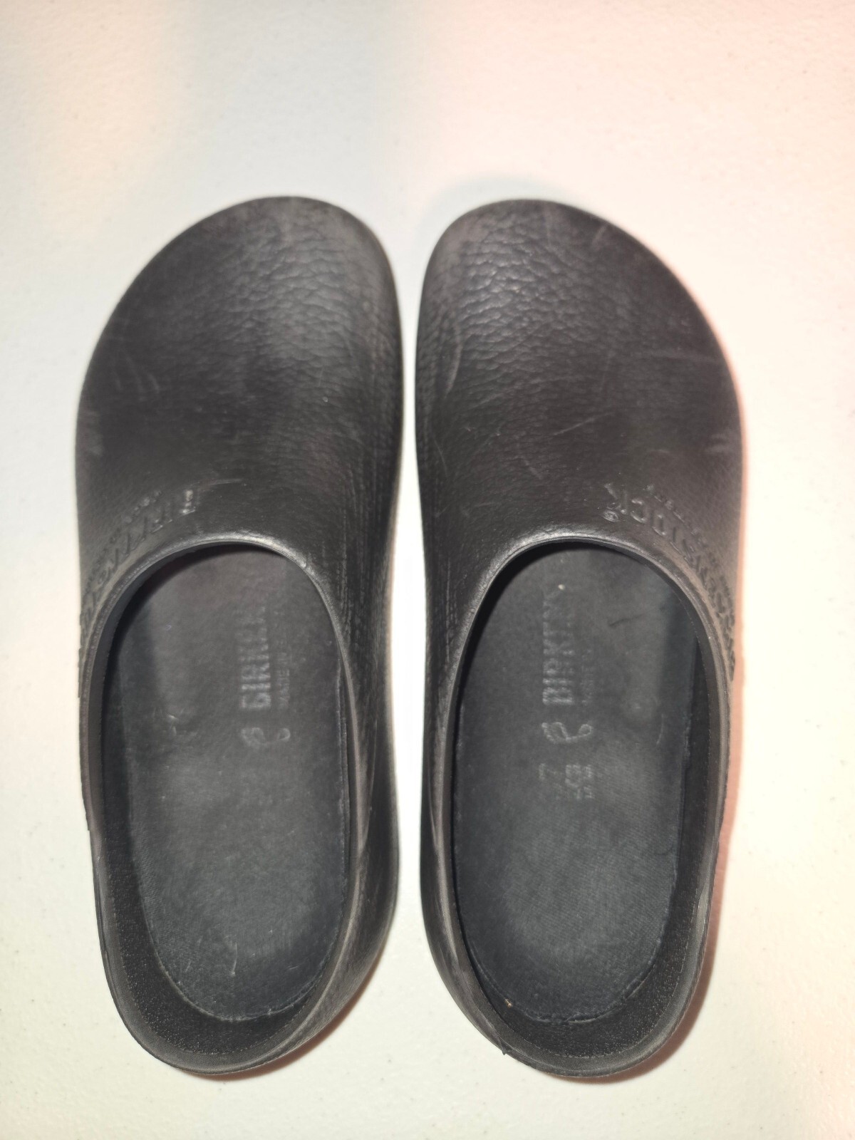Birkenstock Black Slip-On Clogs Size 37 / 6