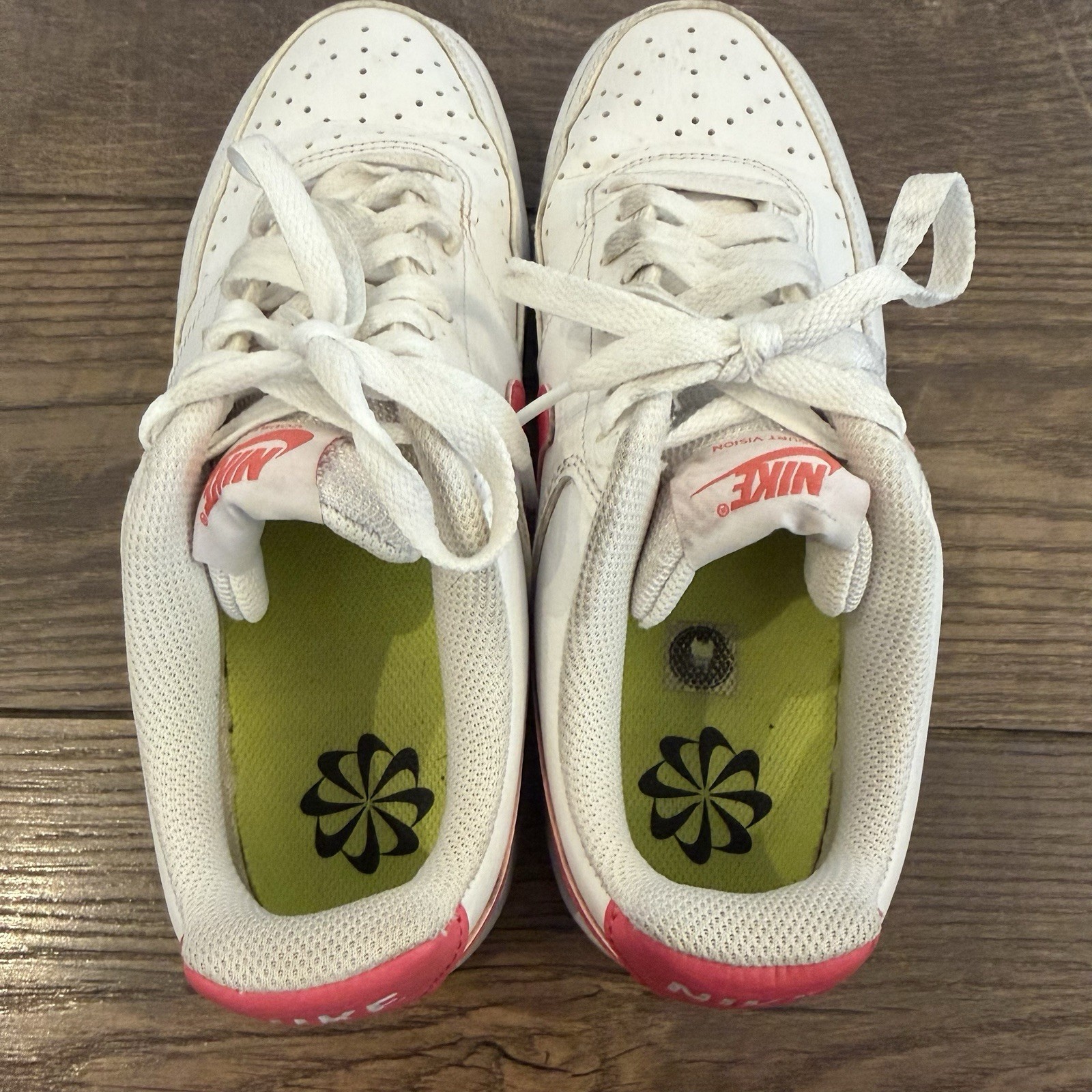 Nike Court Vision Low ‘White Sea Coral’ Sneakers Women’s Sz 8.5