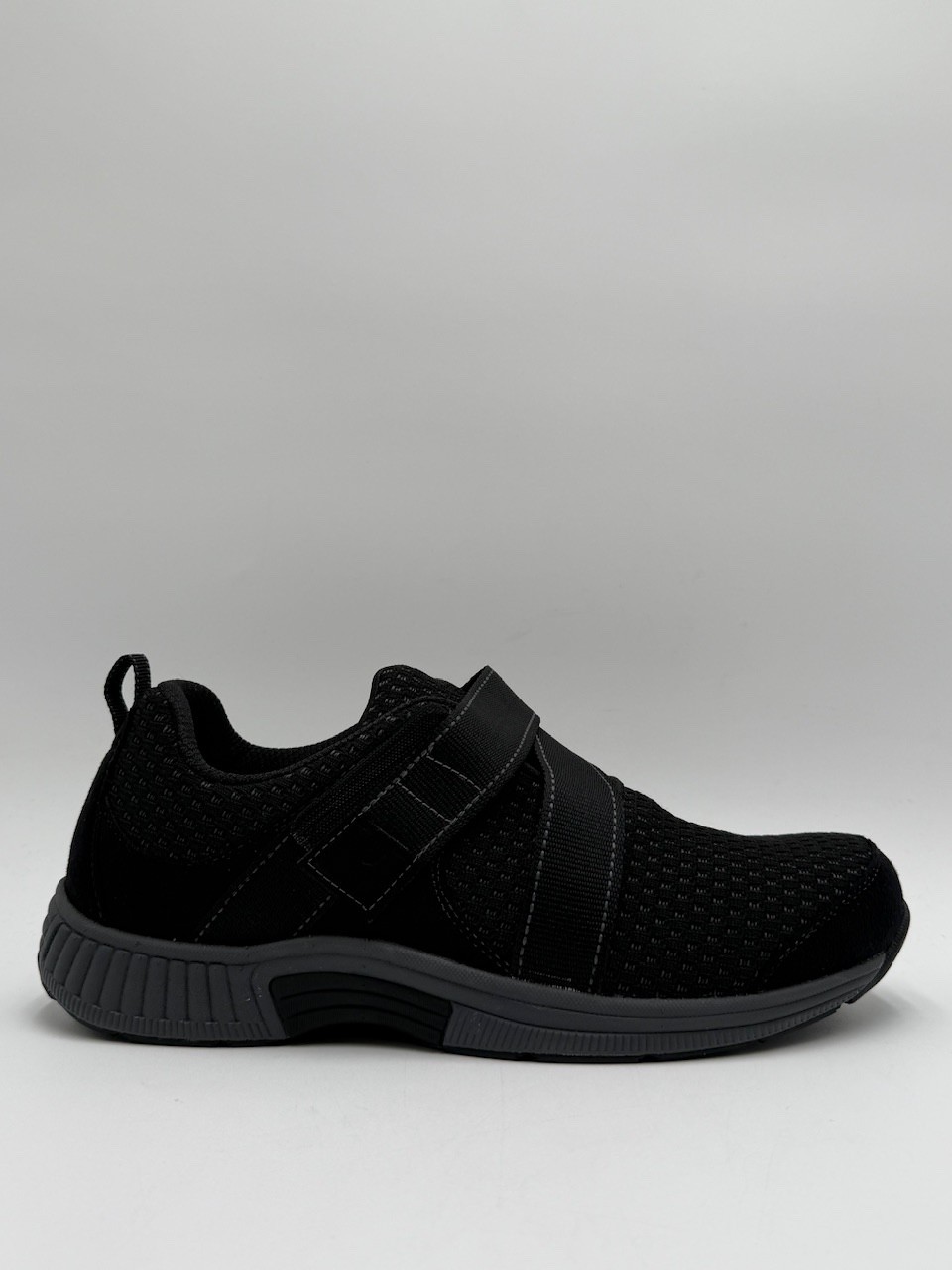 OrthoFeet ELBA Women’s NEW Slip On Sneaker Black Multiple Sizes