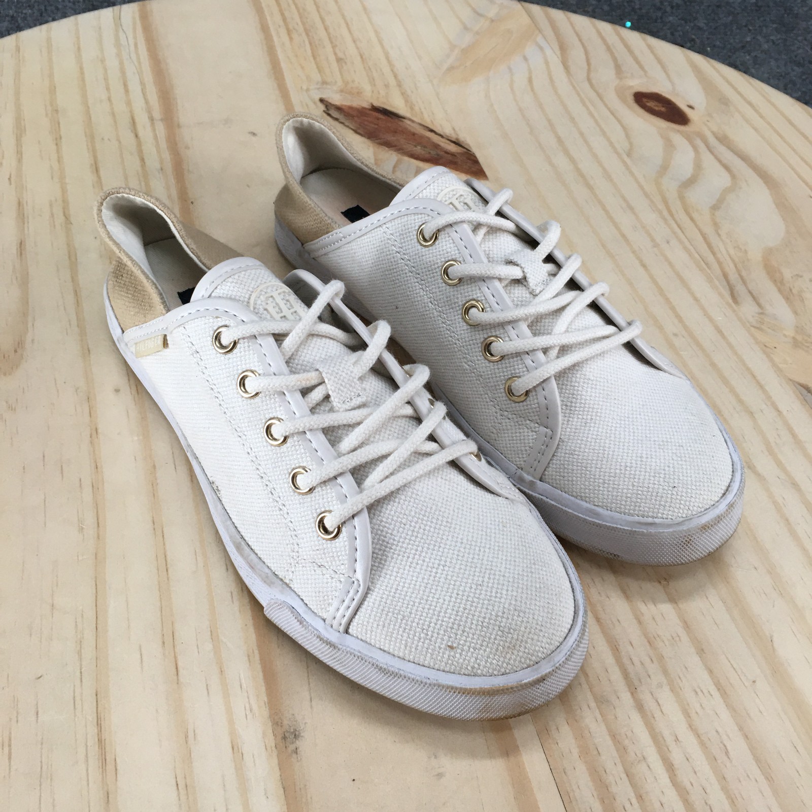 Tommy Hilfiger Shoes Womens 6 M Flip 4 Casual Sneakers White Lace Up Low Top