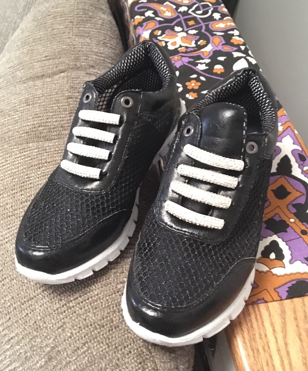 VENUS Slip-on Mesh Fashion Sneakers Foam Insole Size 6.5 / 37