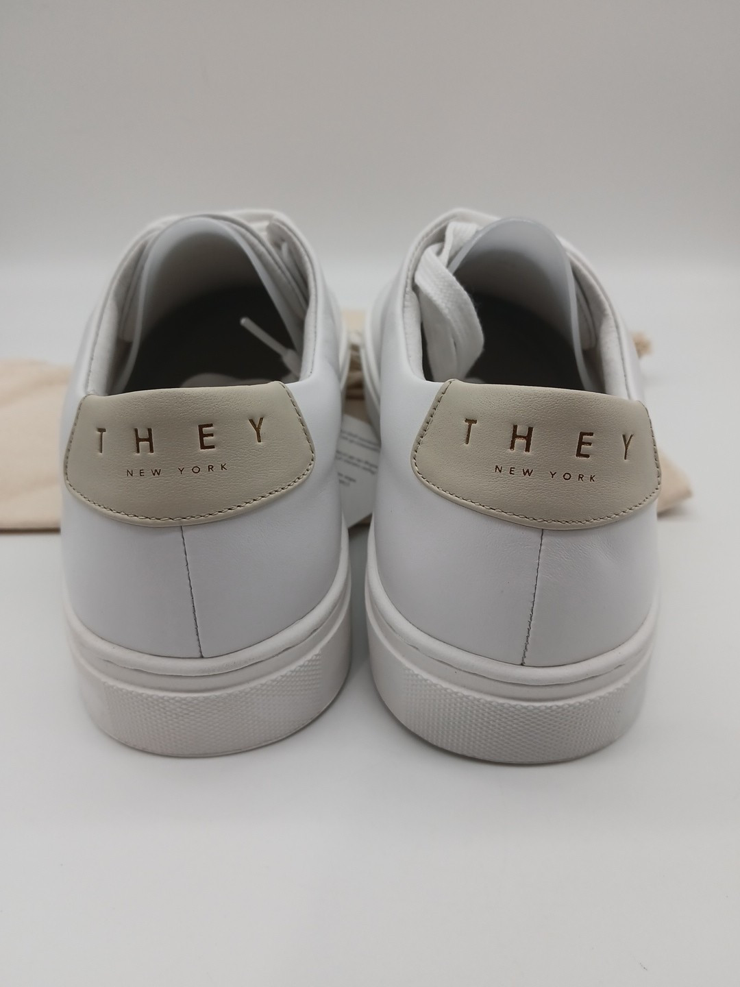 THEY NEW YORK triangle low nappa white/beige leather shoes unisex size 5