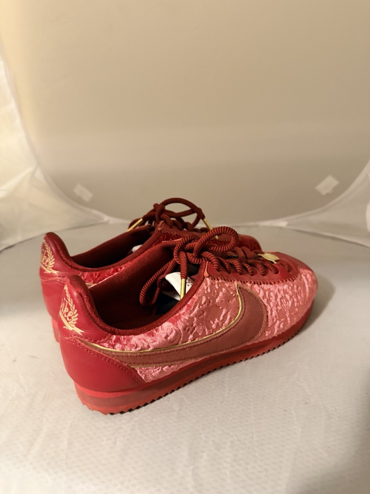 Nike Classic Cortez SE Velvet Red Crush Women’s Style Sneakers Size 7.5 Floral