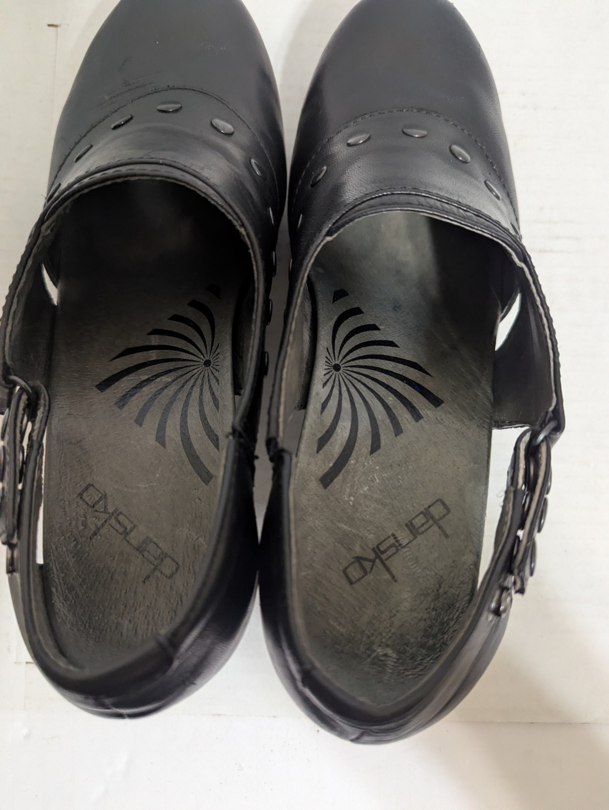 Dansko Women’s Size EU 38 (US 7.5 – 8) Studded Heel Button Black Clogs