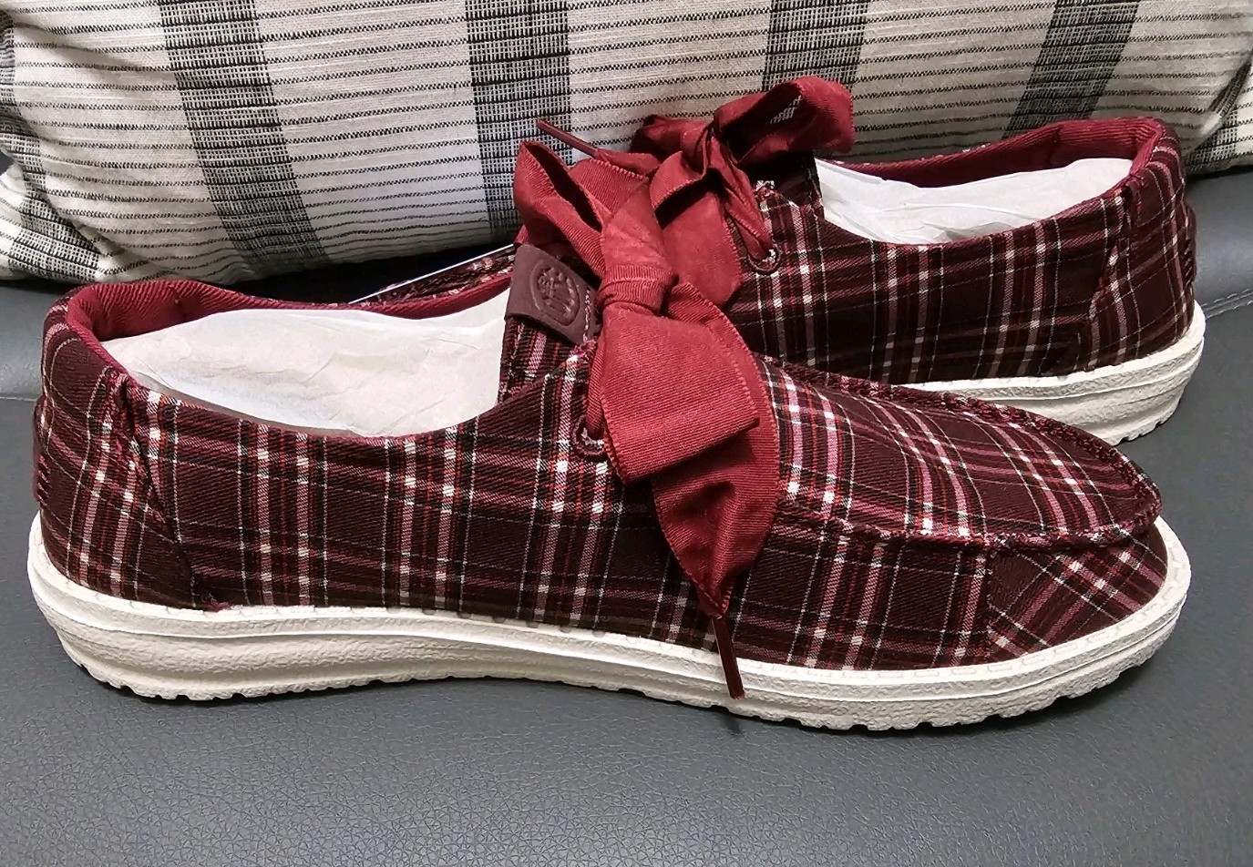 Hey Dude Wendy Holiday Bow, Red Plaid/Burgundy, Size 7, Brand New-no Box