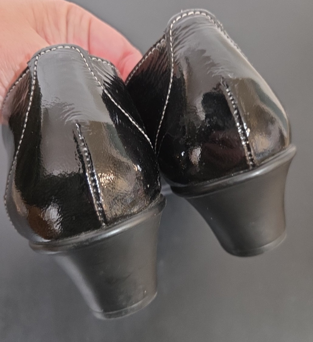 SAS Sonyo Patent Leather Women’s Low Heel Pumps Black Comfort Laser Cut 8 W Wide