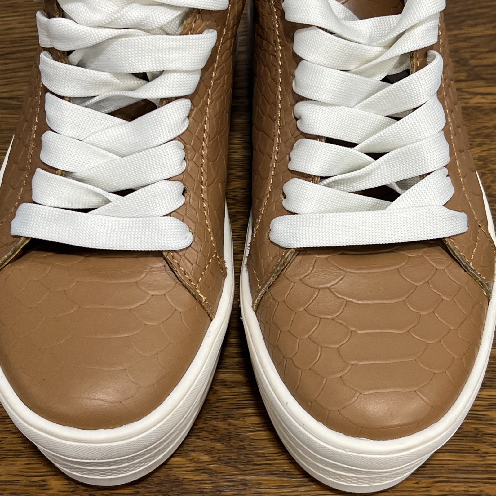 PMK Argentina Women Leather Platform Sneakers Brown Textured Sz 8 MSRP $175 Lug