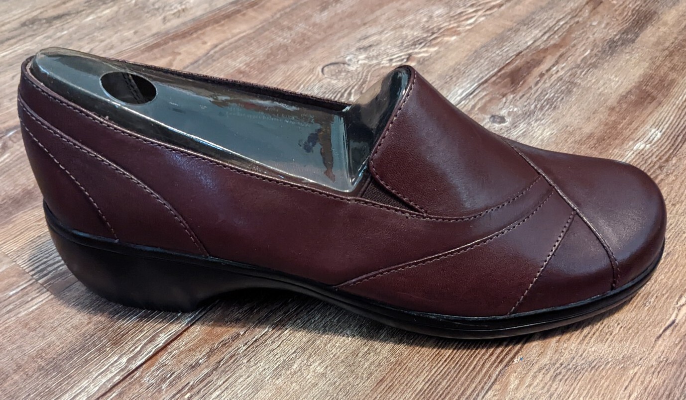 NEW Clarks Blackberry Moc womens brown leather 84630 size 10