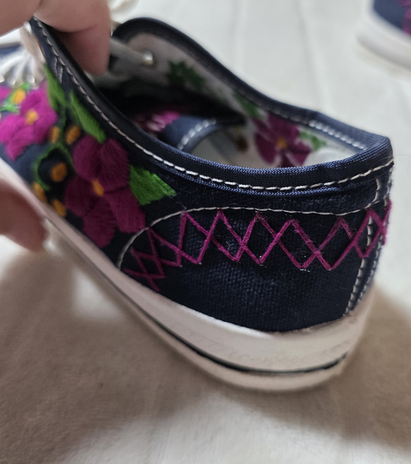Mexican Artisanal Tennis Shoes Sz 7.5/8 Embroidered Flowers Cottage Core Boho