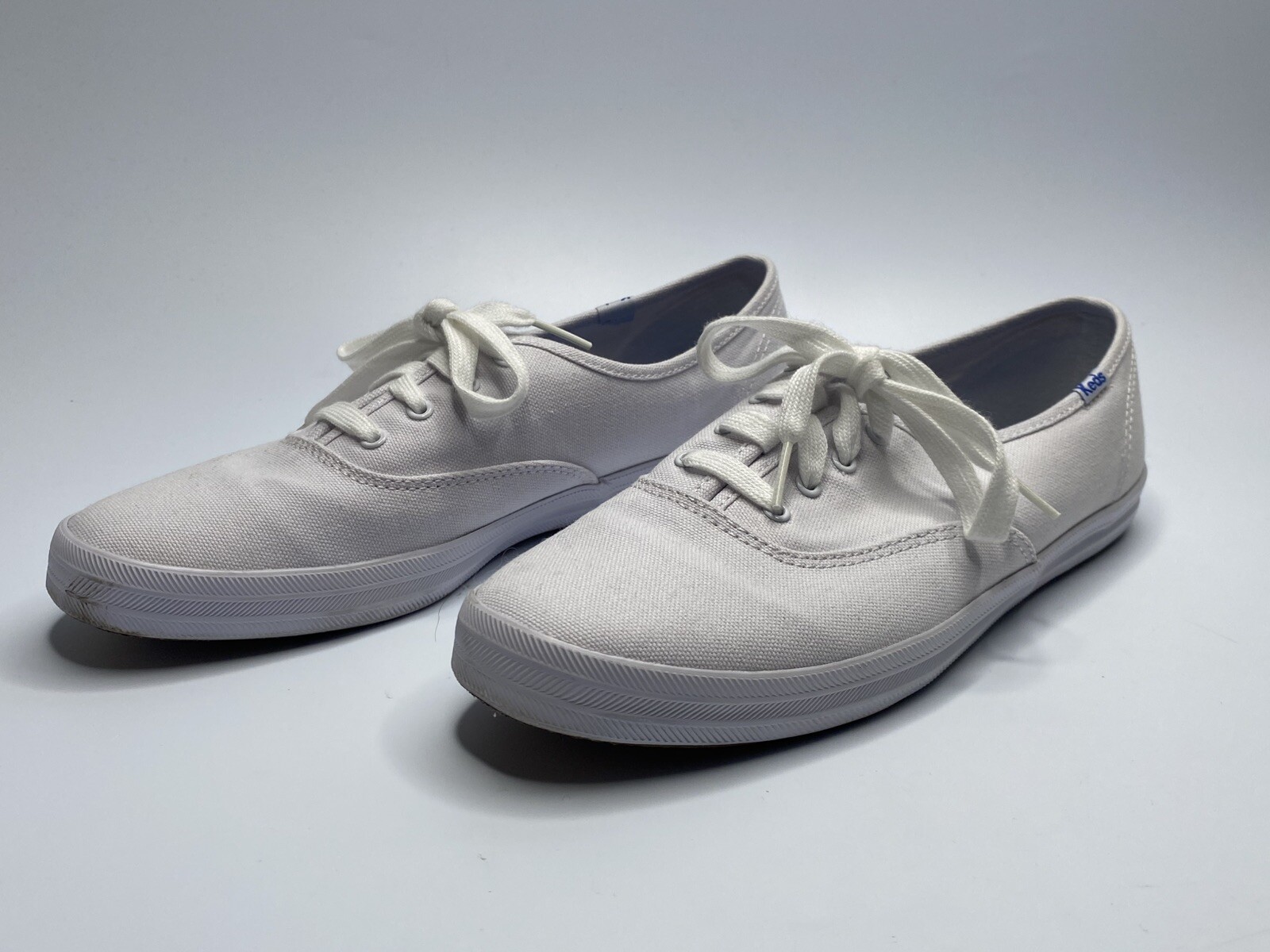 New Keds Womens White Canvas Champion Slip On Flat Shoes WF34000S Sz 9.5