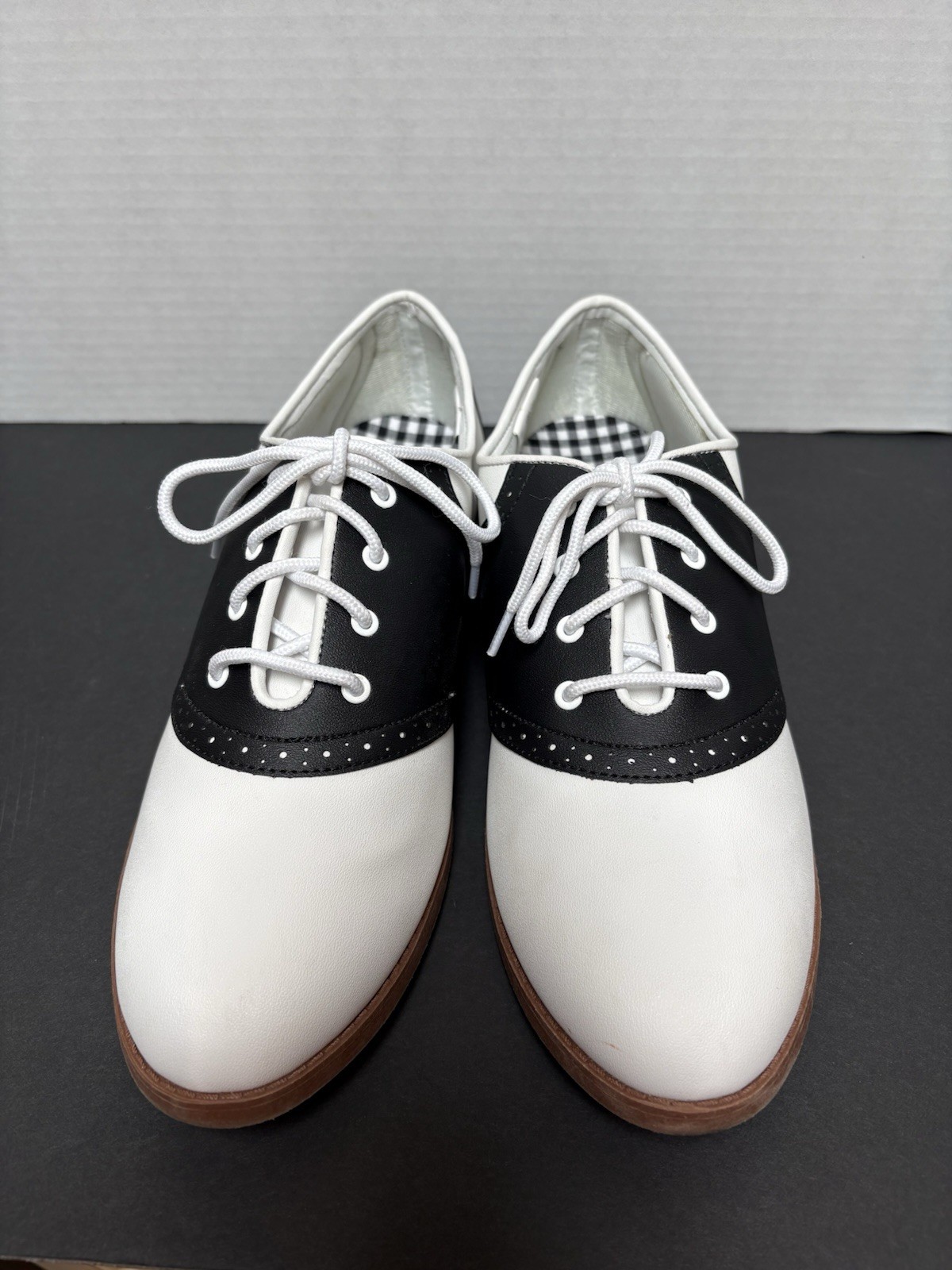 PREDICTIONS Women’s 10W SADDLE SHOES Retro 1950’s Oxford Blk & Wht ~ WORN ONCE!
