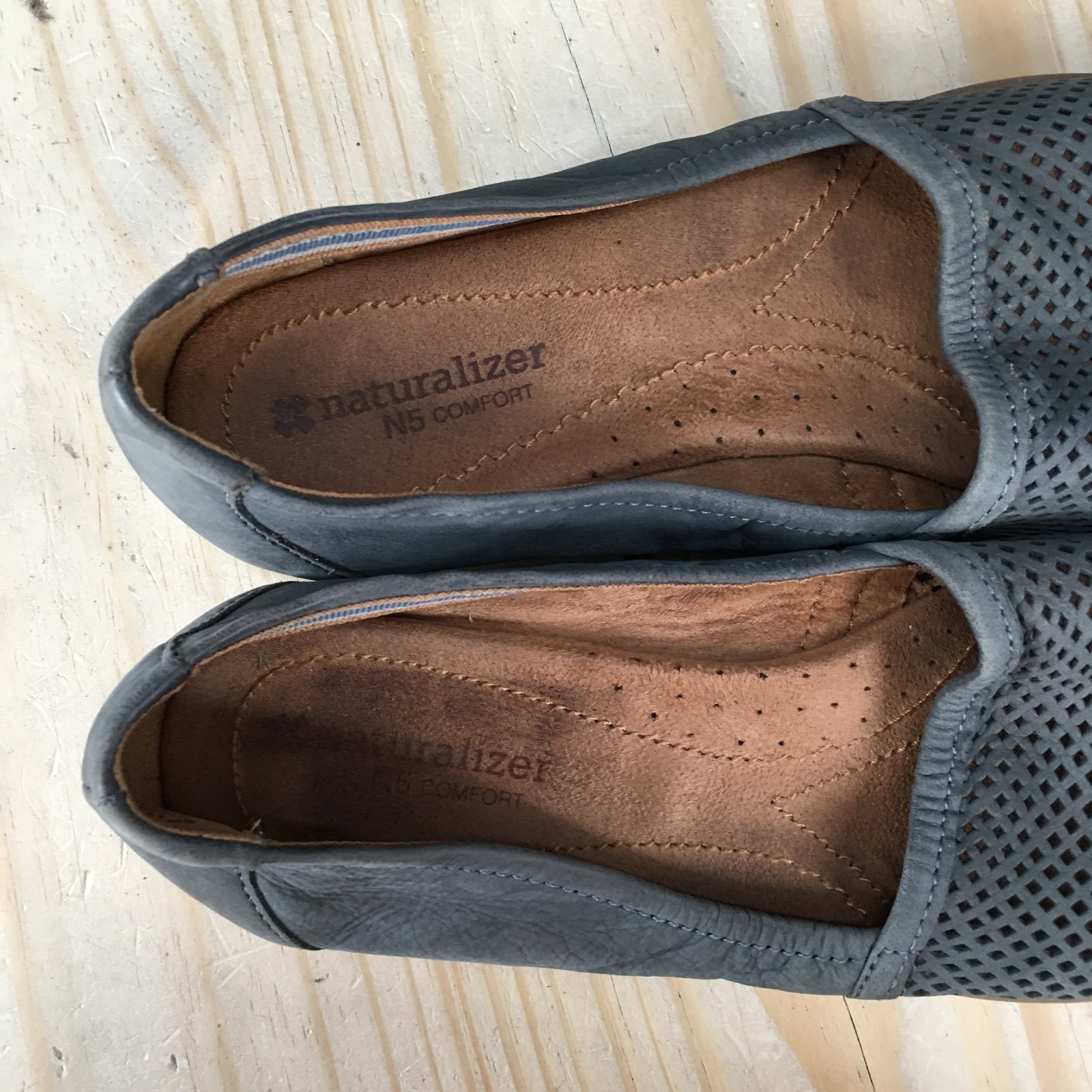 Naturalizer N5 Shoes Womens 8N Slip On Loafers Gray Leather Perforated Comfort