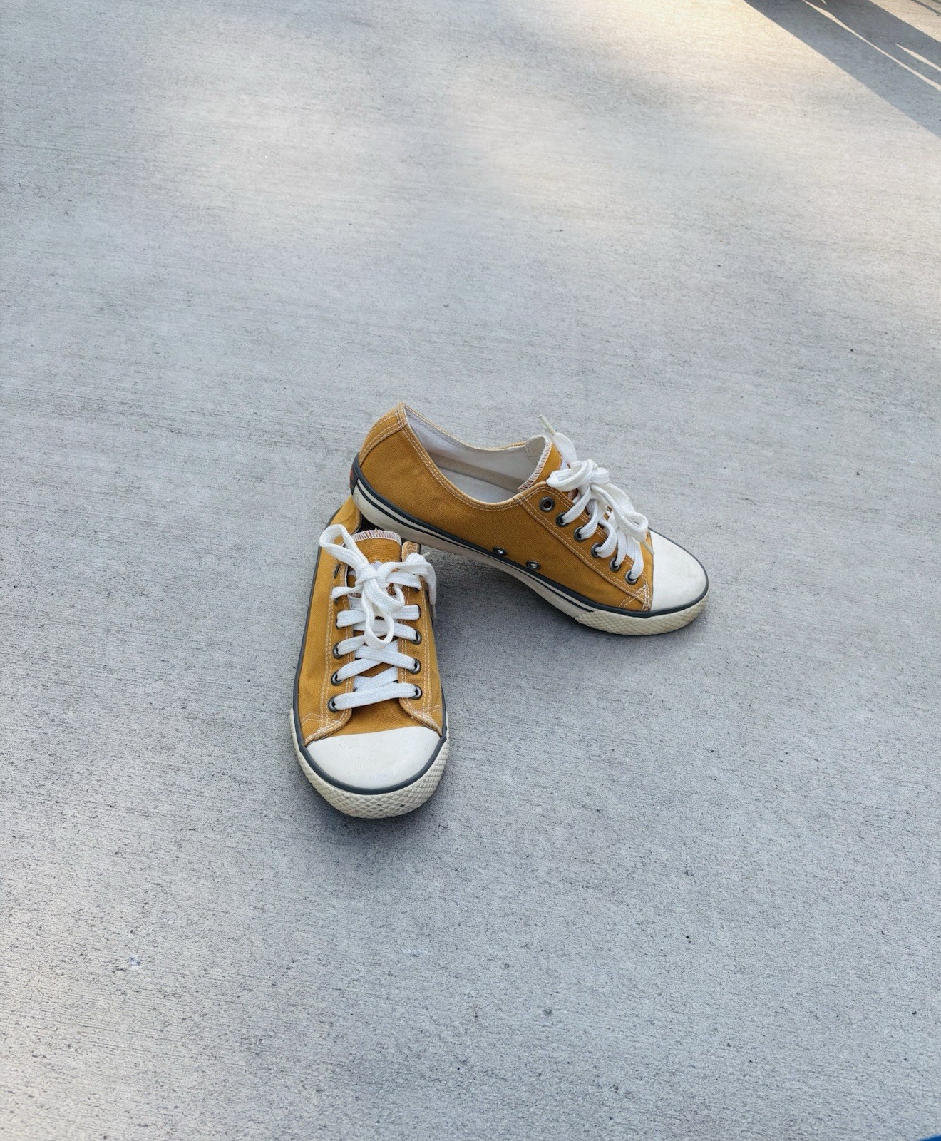 Rocketdog Bright Yellow Women Shoes Size 8