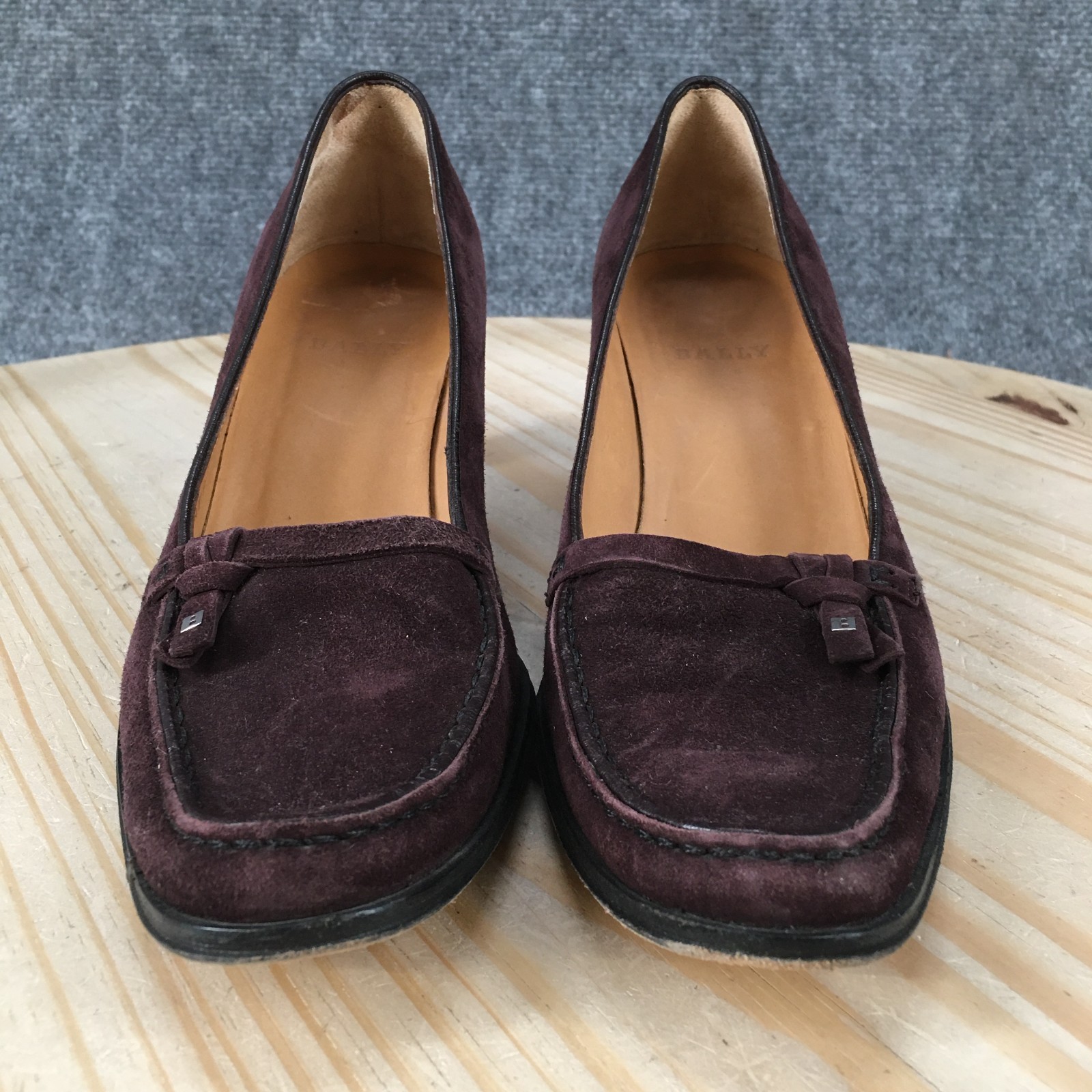 Bally Shoes Womens 5.5 Slip On Moc Toe Kitten Heel Pumps Burgundy Suede Leather