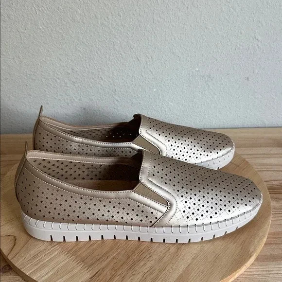Easy Street Fresh Womens Round Oxford Shoes, Champagne Sz 10N