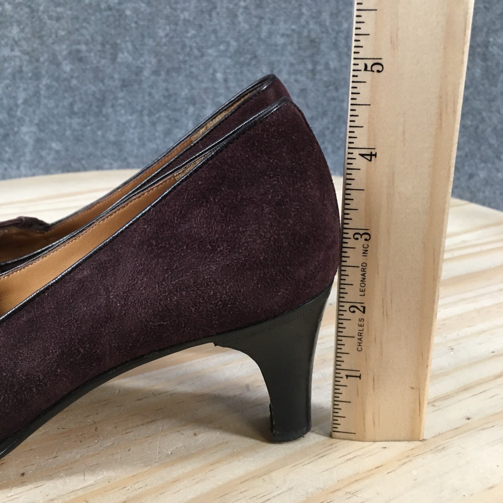 Bally Shoes Womens 5.5 Slip On Moc Toe Kitten Heel Pumps Burgundy Suede Leather