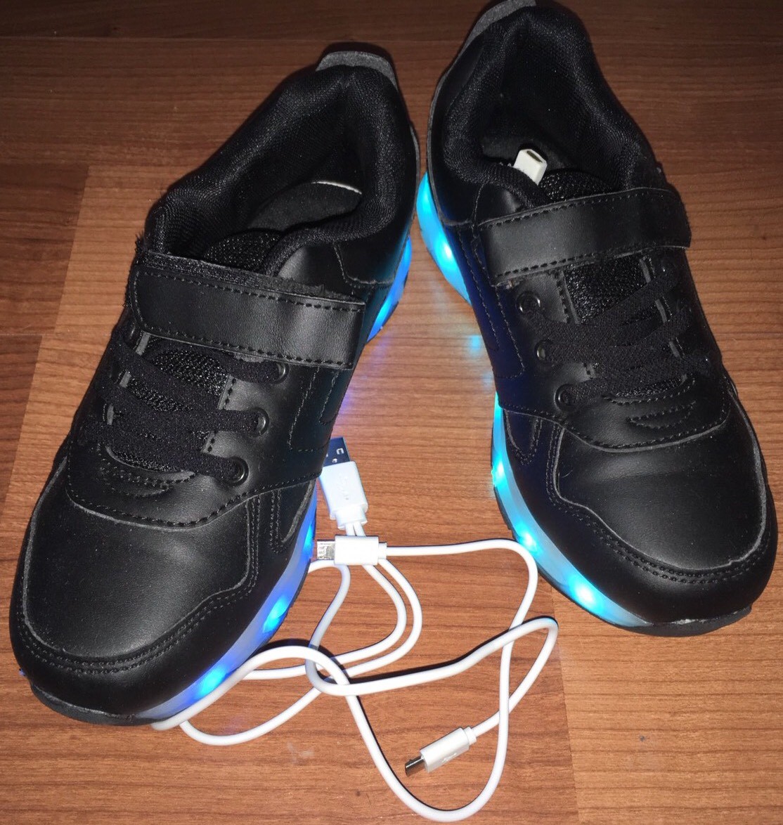 Black starlight (LED) shoes Size 37 (6.5 Us)