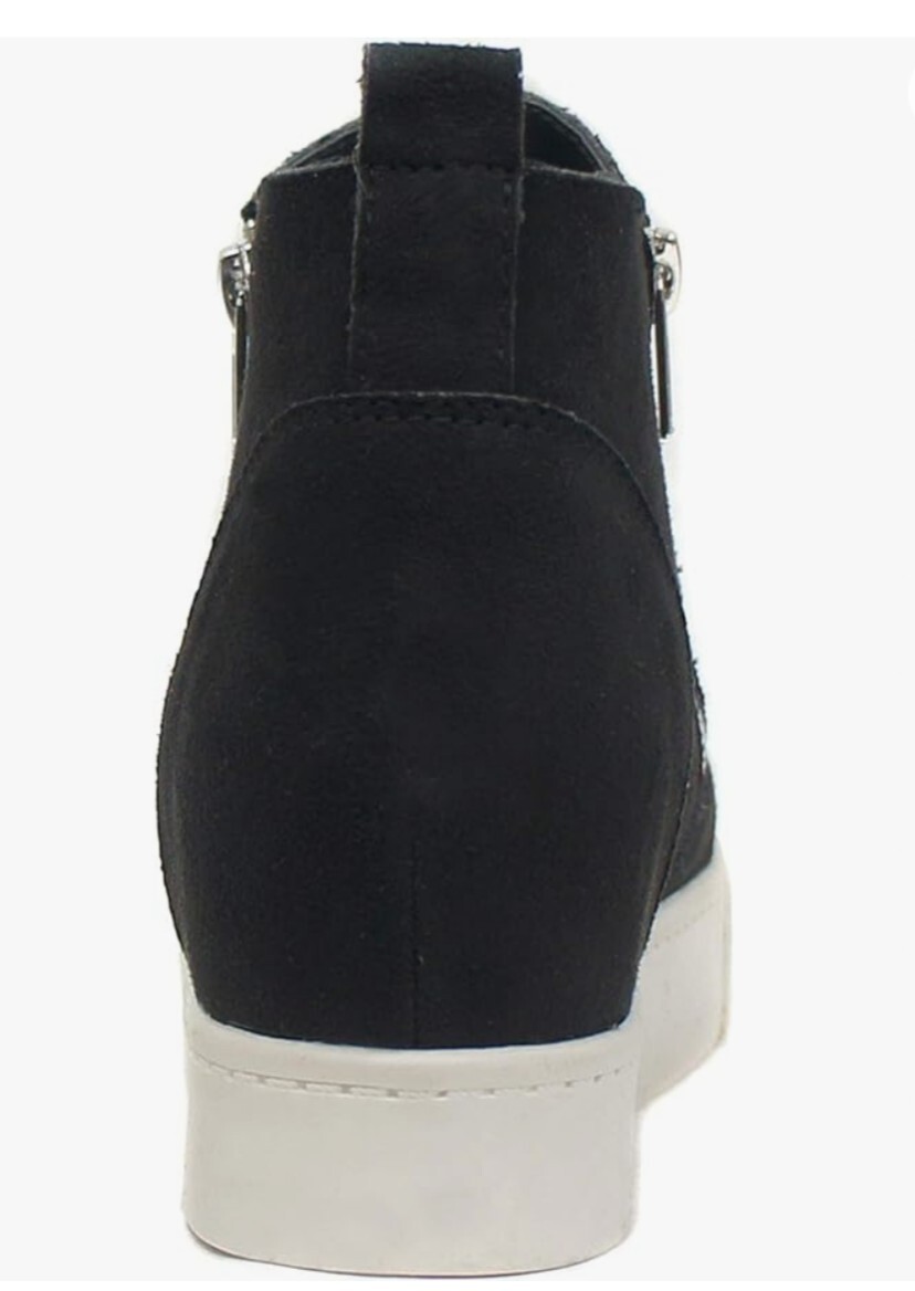 Soda Womens Taylor Nubuck Hight Top Slip On Fashion Sneakers Sz 8.5 Euc