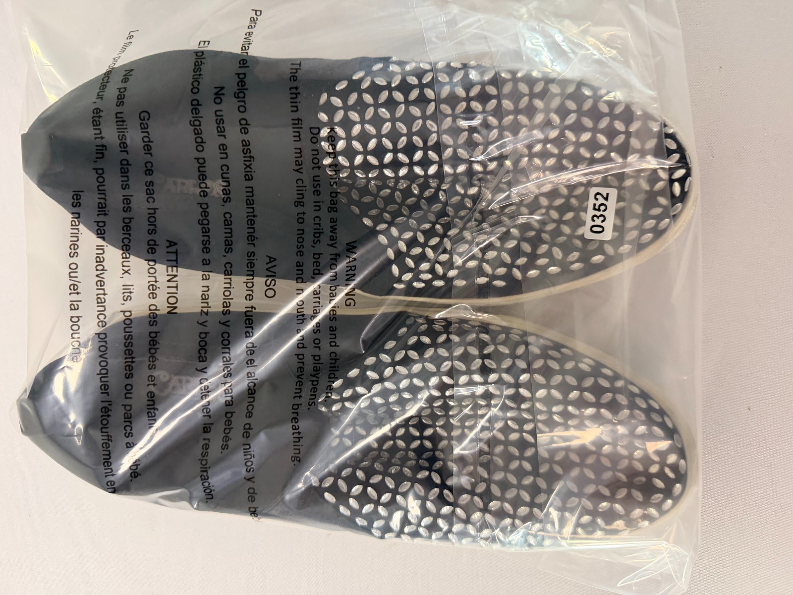 Carlos Santana Women’s Slip On Shoes Size 10 Black White Pattern Casual