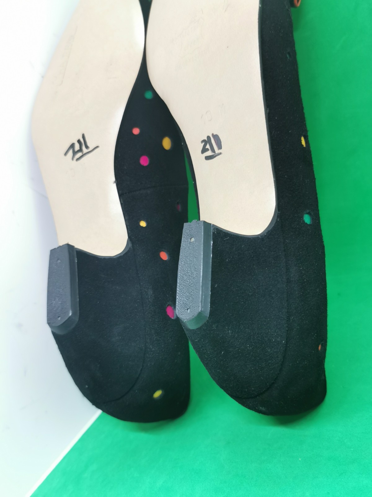 Deadstock Vtg 80’s 90’s Cha-Raye Spain Low Pumps Heel Dot Colorful Suede RARE 10