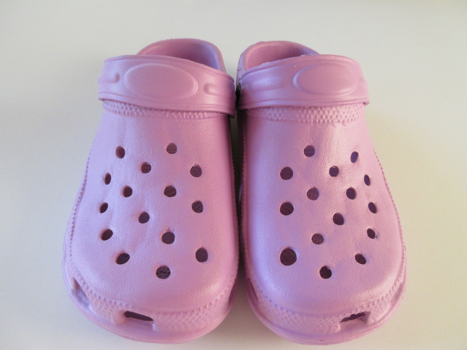 Casual Women’s Slip On Garden Clogs Sandal Lavender Color Variety Of Sizes New