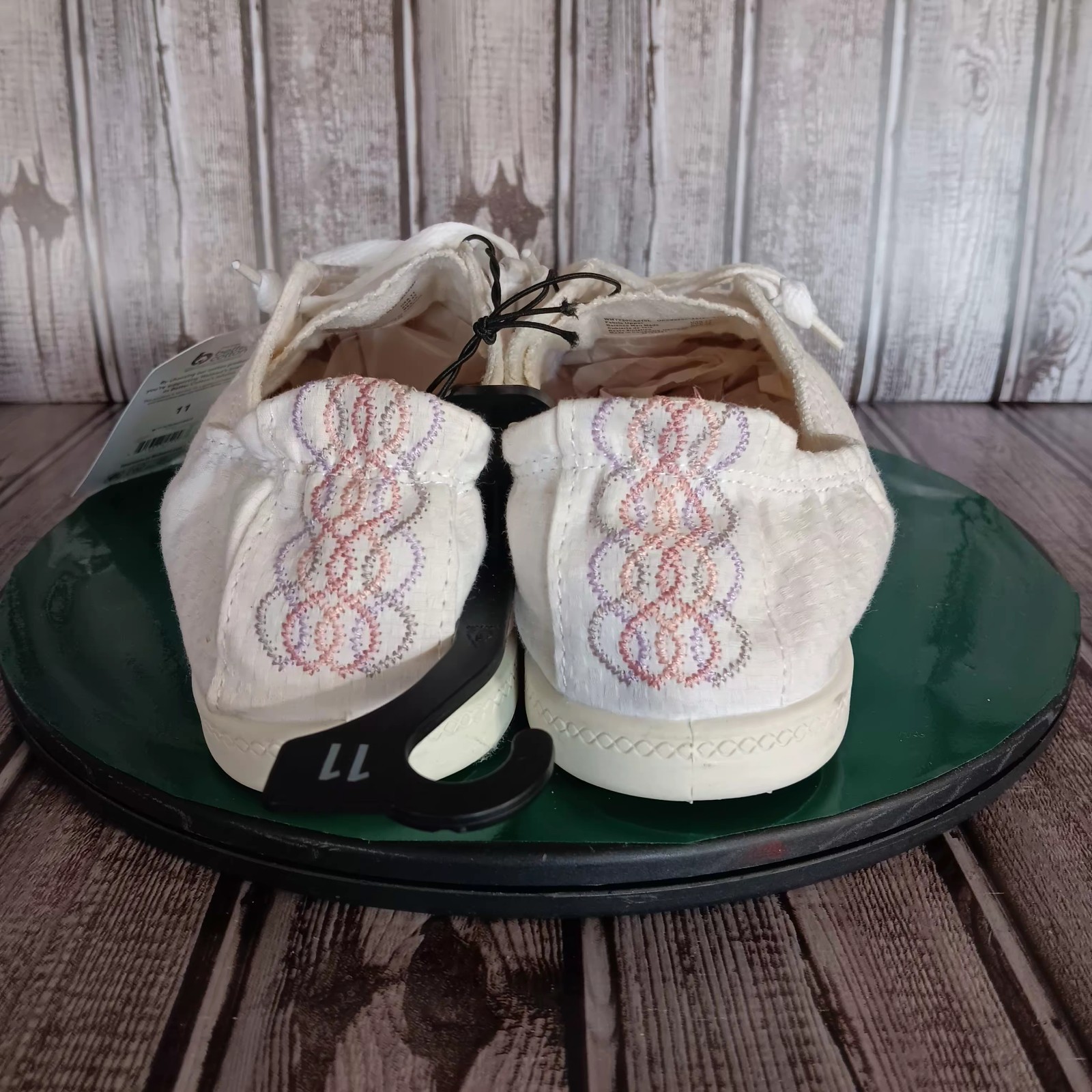 Time And Tru Women’s Size 11 White Slip-on Scrunchback Shoes Embroidered
