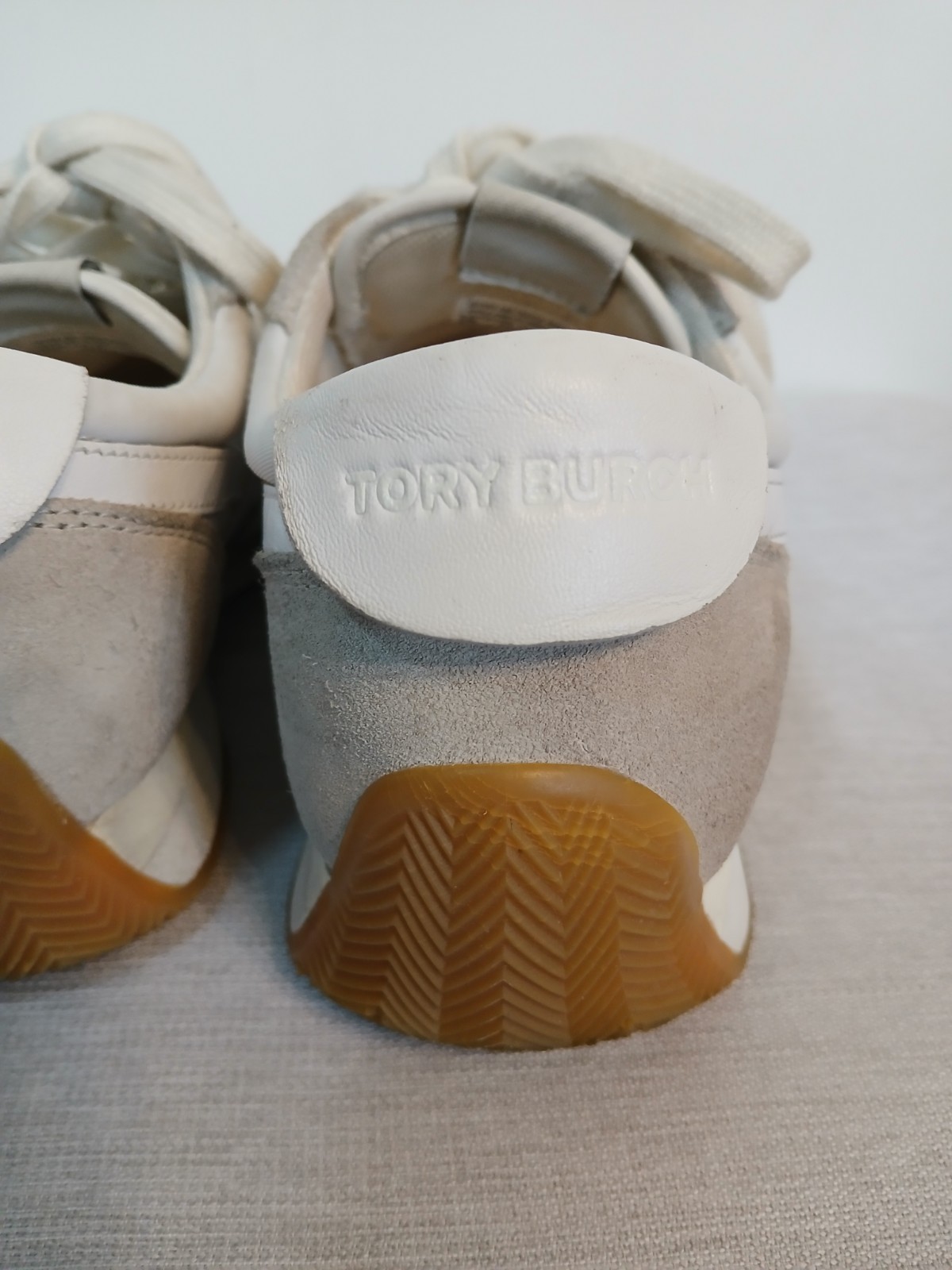 Tory Burch Hank Leather Suede Sneaker Womens 6 Snow White Beige Gum Lace