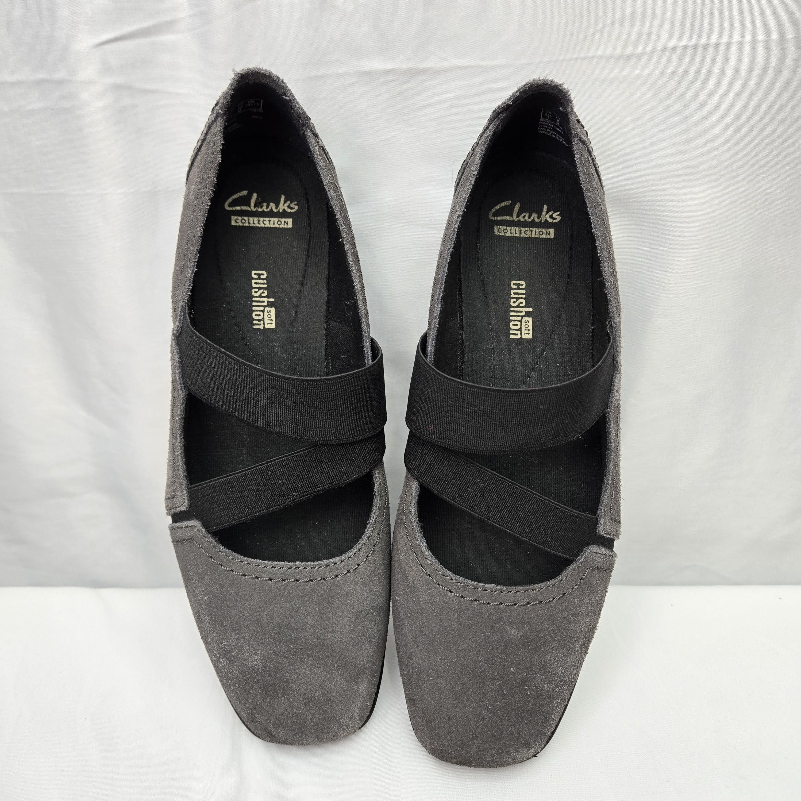 Clark’s Collection Soft Cushion Grey Suede W/Elastic Straps Comfort SZ 8 READ