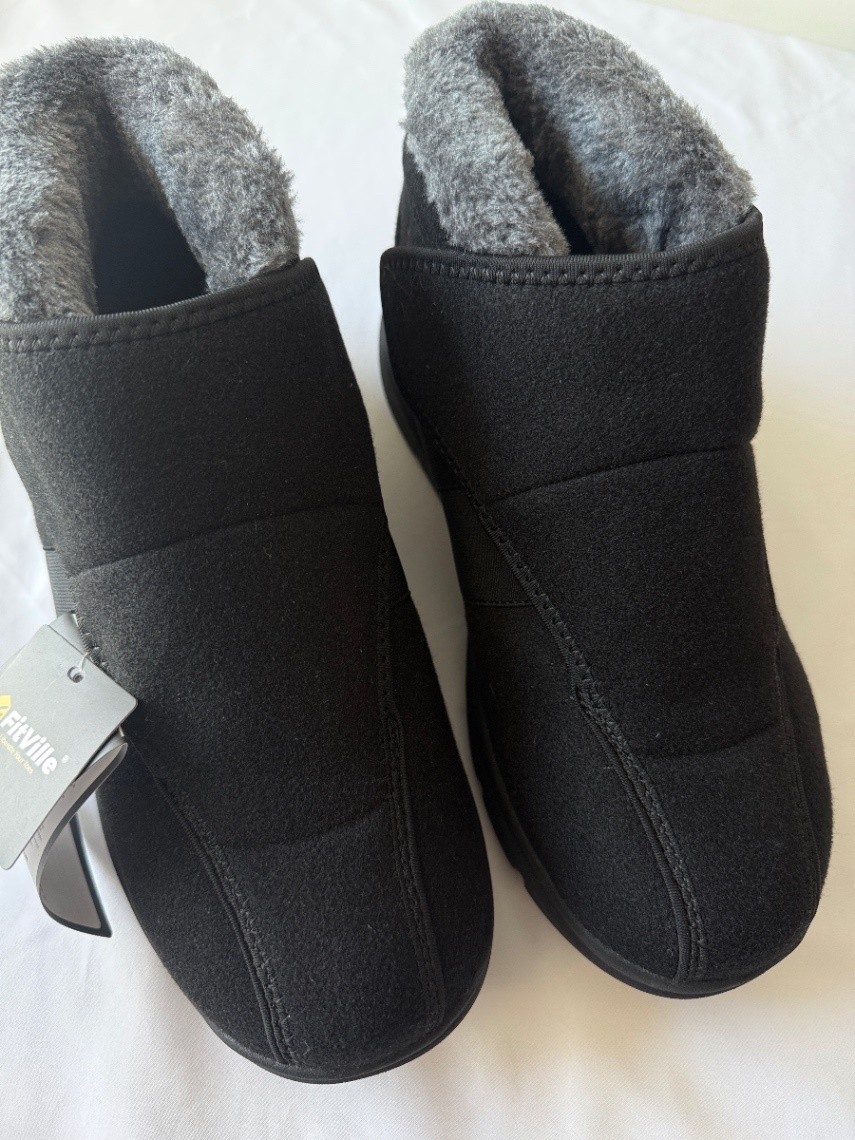 FitVille Womens 11EW Comfort Recovery Slippers Wide Diabetic Boots Black Adjust