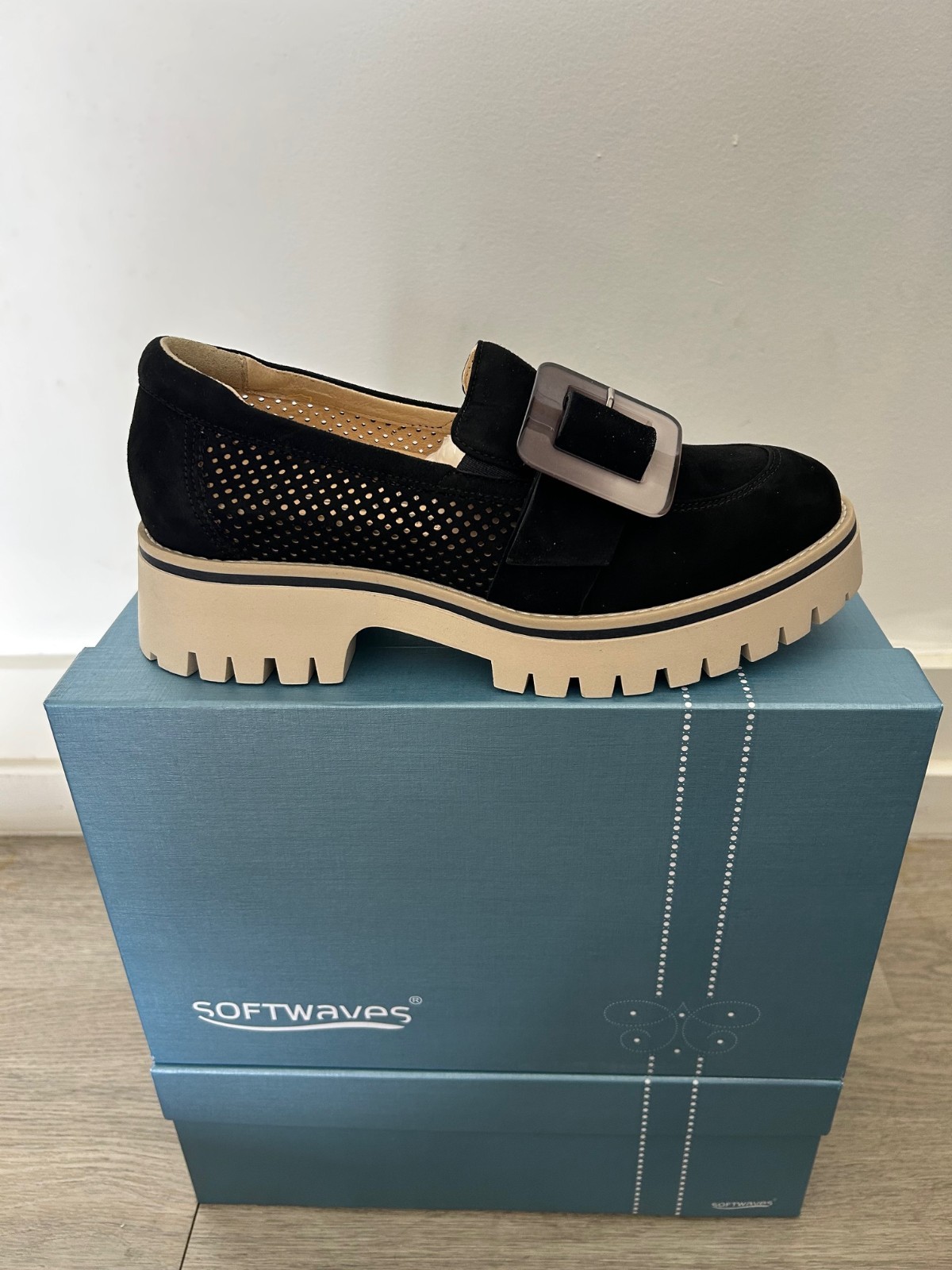 Softwaves Vana Black Suede Platform Slip-on Loafer Women EU sizes 36-41/US 6-11