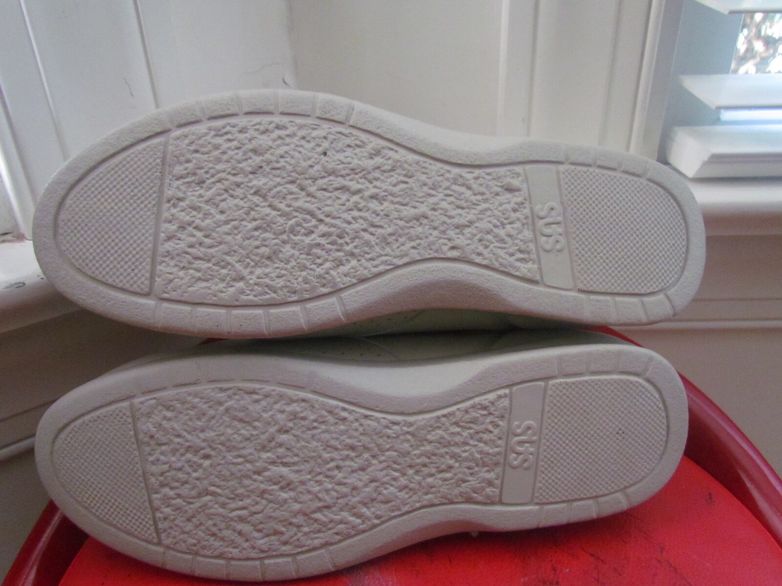 NEW SAS TRIPAD COMFORT BEIGE LEATHER WOMEN’S CASUAL SHOES SIZE 8.5M