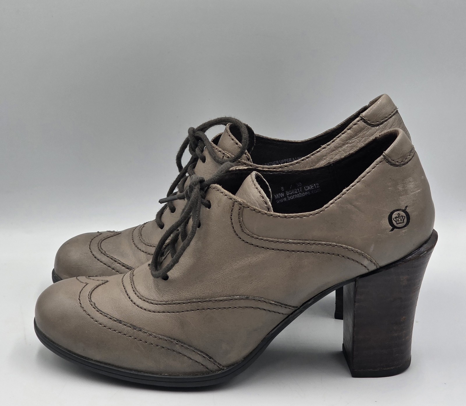 Born Taupe Leather Wingtip Oxford Heel Women’s 8 Shoes Academic School Girl