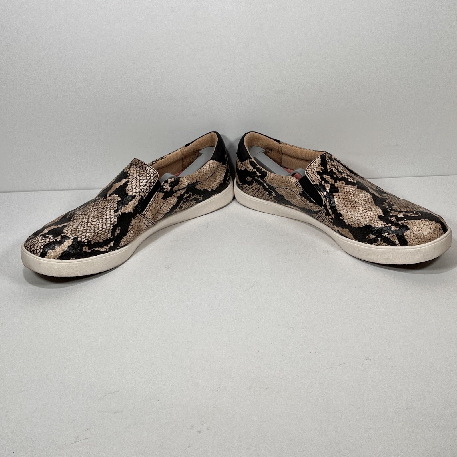 DR. SCHOLLS Snake Print Be Free Energy Technology Womens Slip On Shoes Sz 9.5 M