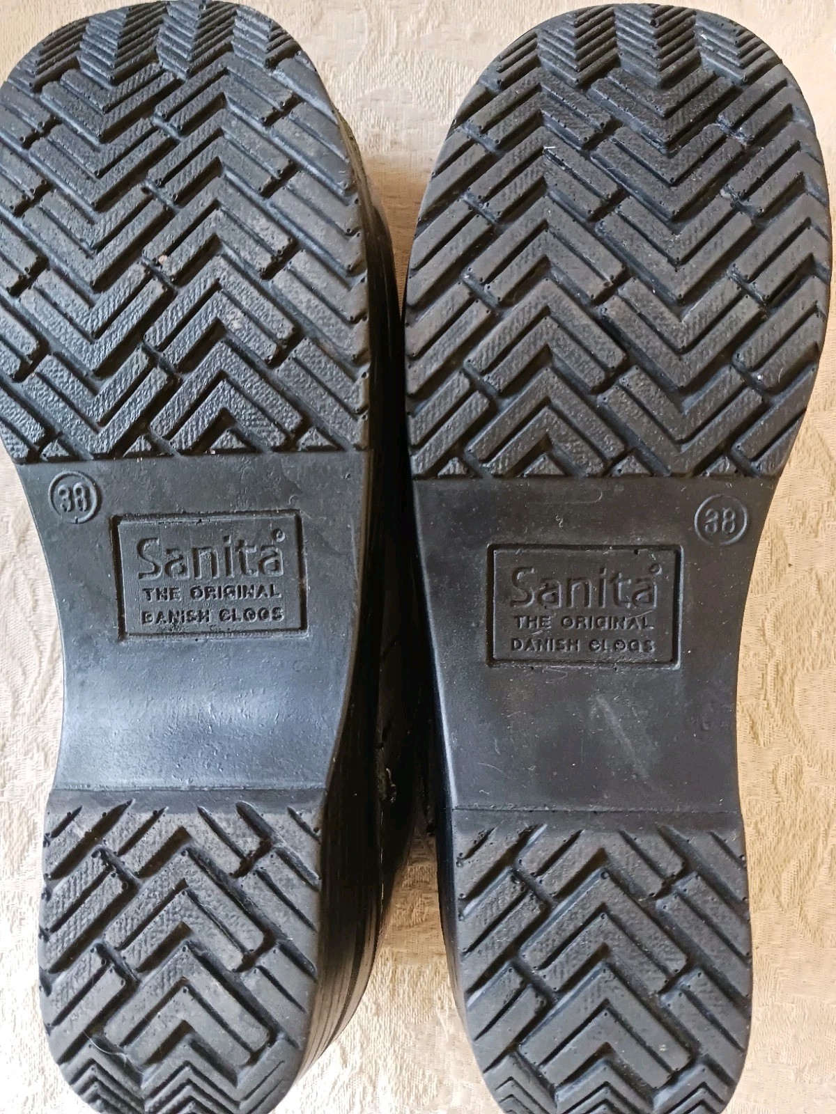 Sanita The Original Danish Clogs Gray Animal Print Leather Sz 38 EU 8 US Shoes