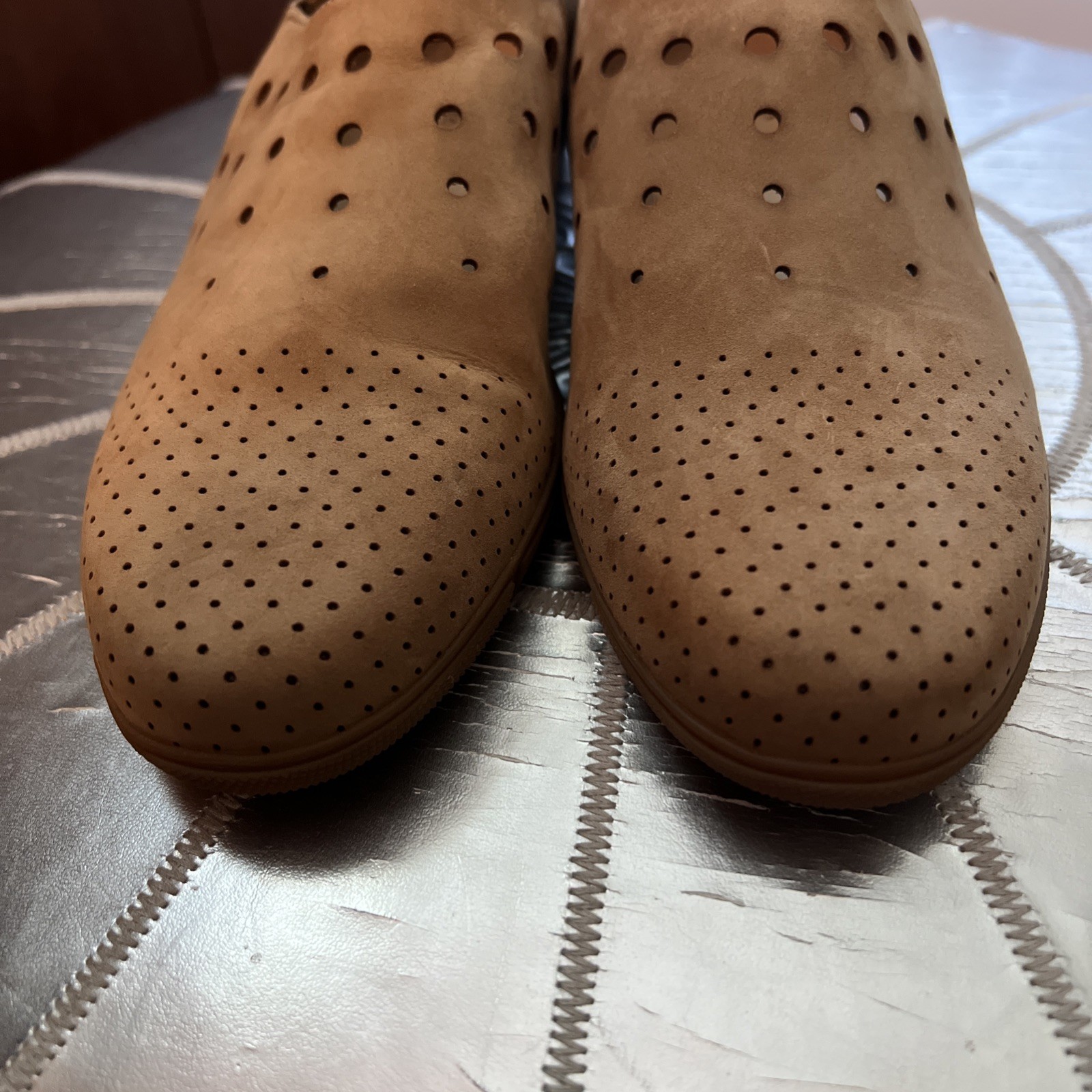 NEW SESTO MEUCCI PERFORATED NUBUCK FLATS size 6.5 M