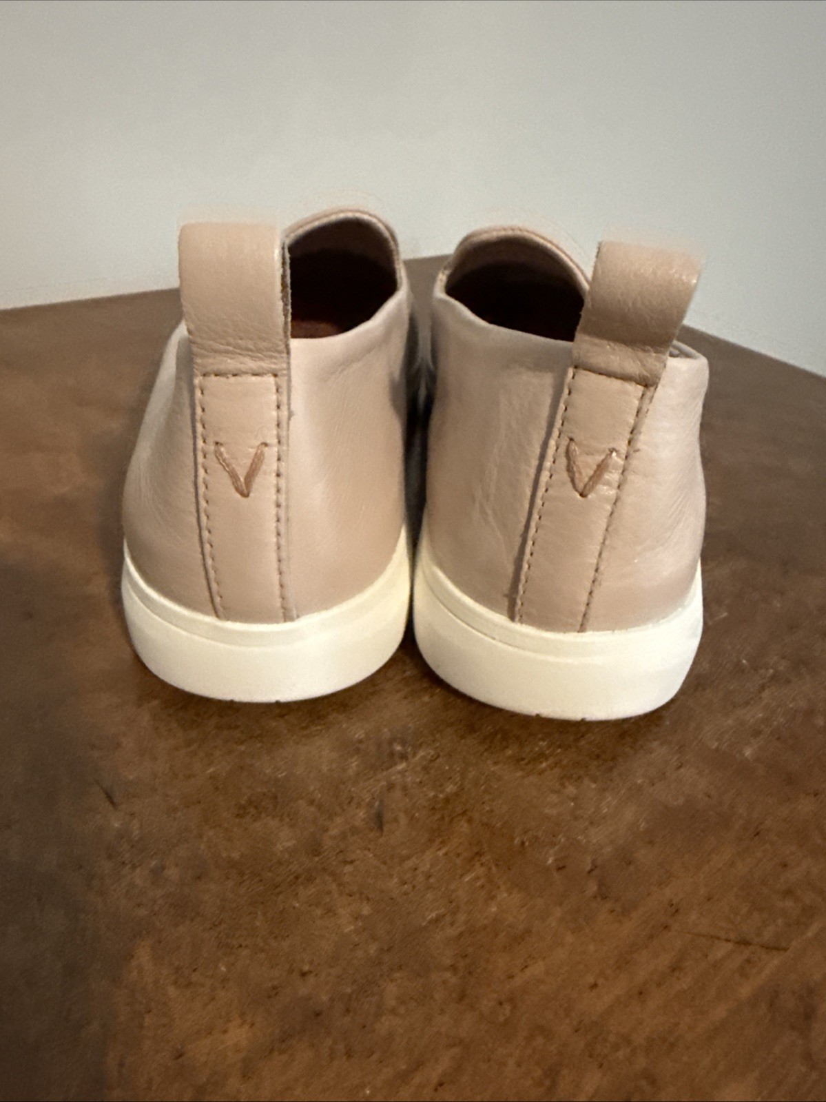 NEW. VIONIC FLEX 360 Leather Slip Ons – Uptown Willa In Size 8M. Camel Color