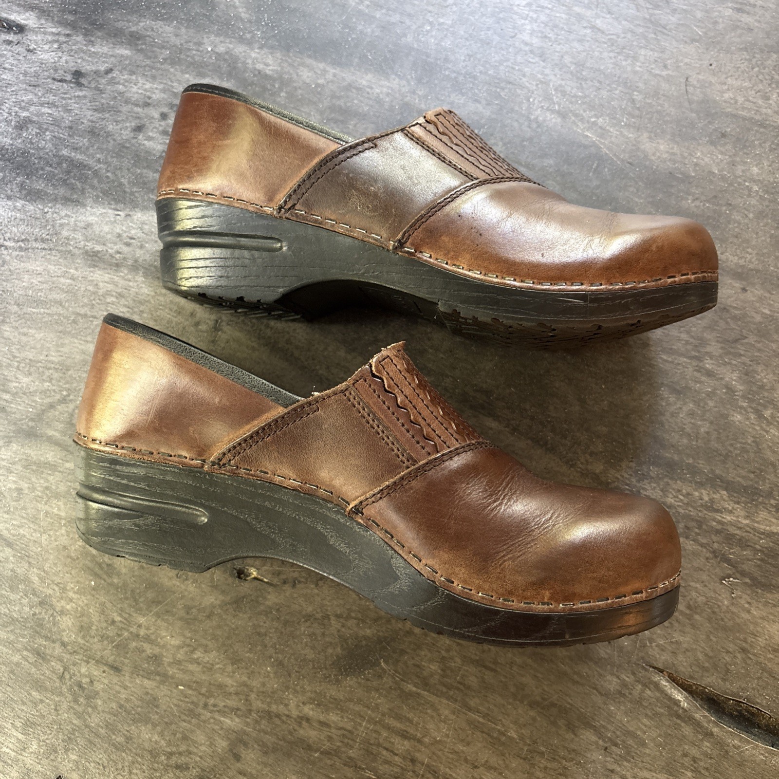 Sanita Shoes Womens 39 Brown The Original Danish Comfort ortho Clogs Leather Low