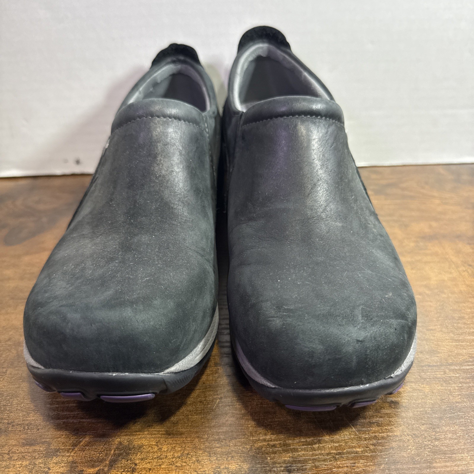 Dansko Patti Women’s 41 Black Leather Waterproof Slip-On Clogs Vibram MINT COND