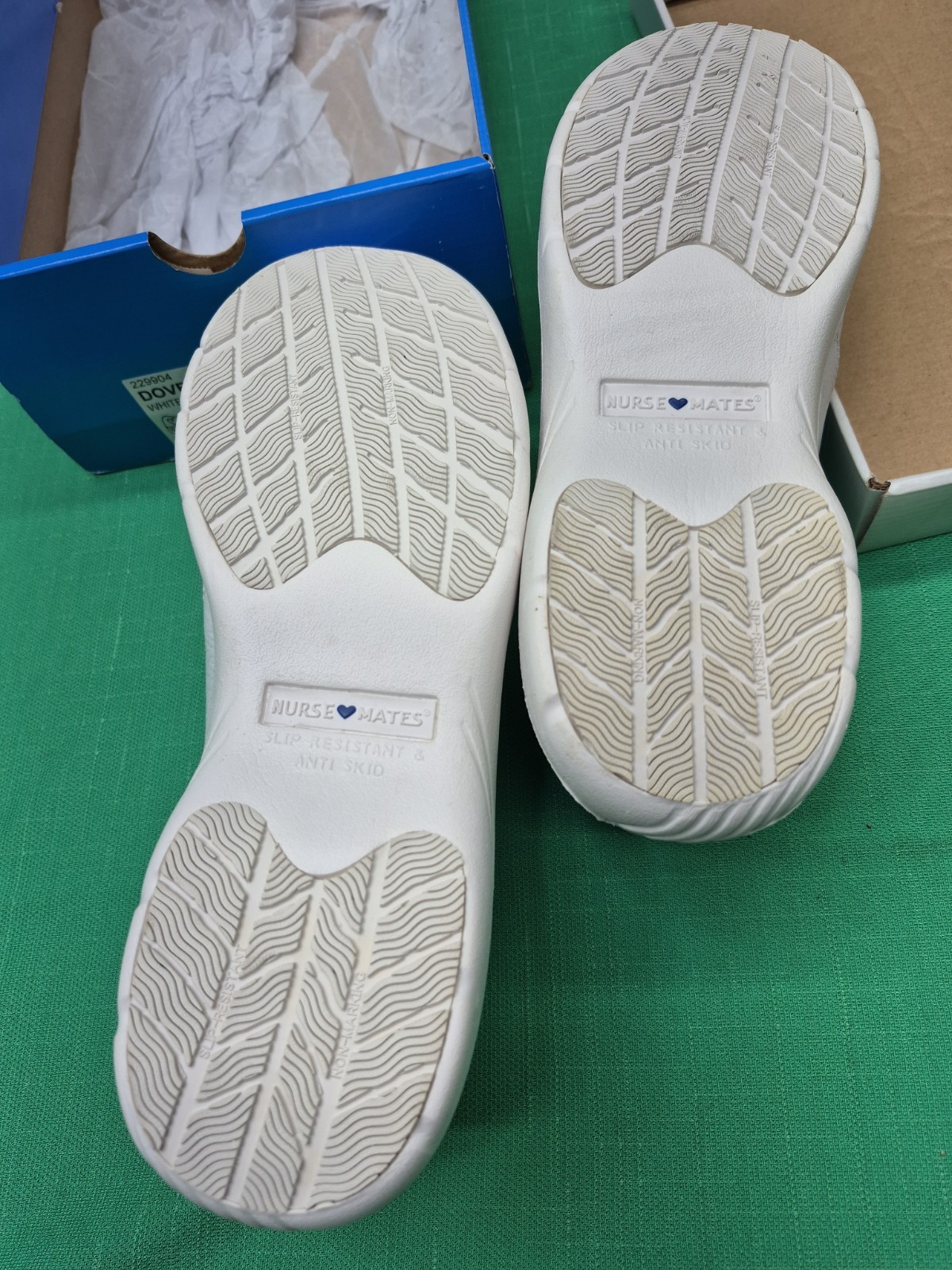 (M) 229904 NURSE MATE WOMEN SHOE DOVE WHITE SLIP RESISTANT NEW w BOX Euro 40.5