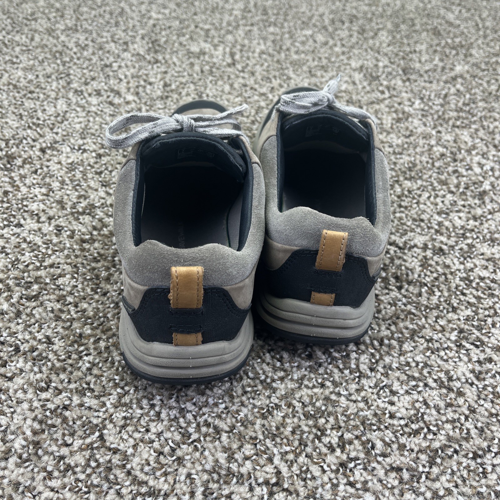 Clarks Wave Andes Women Size 5.5 M Desert Suede Nubuck Waterproof Walking Shoes